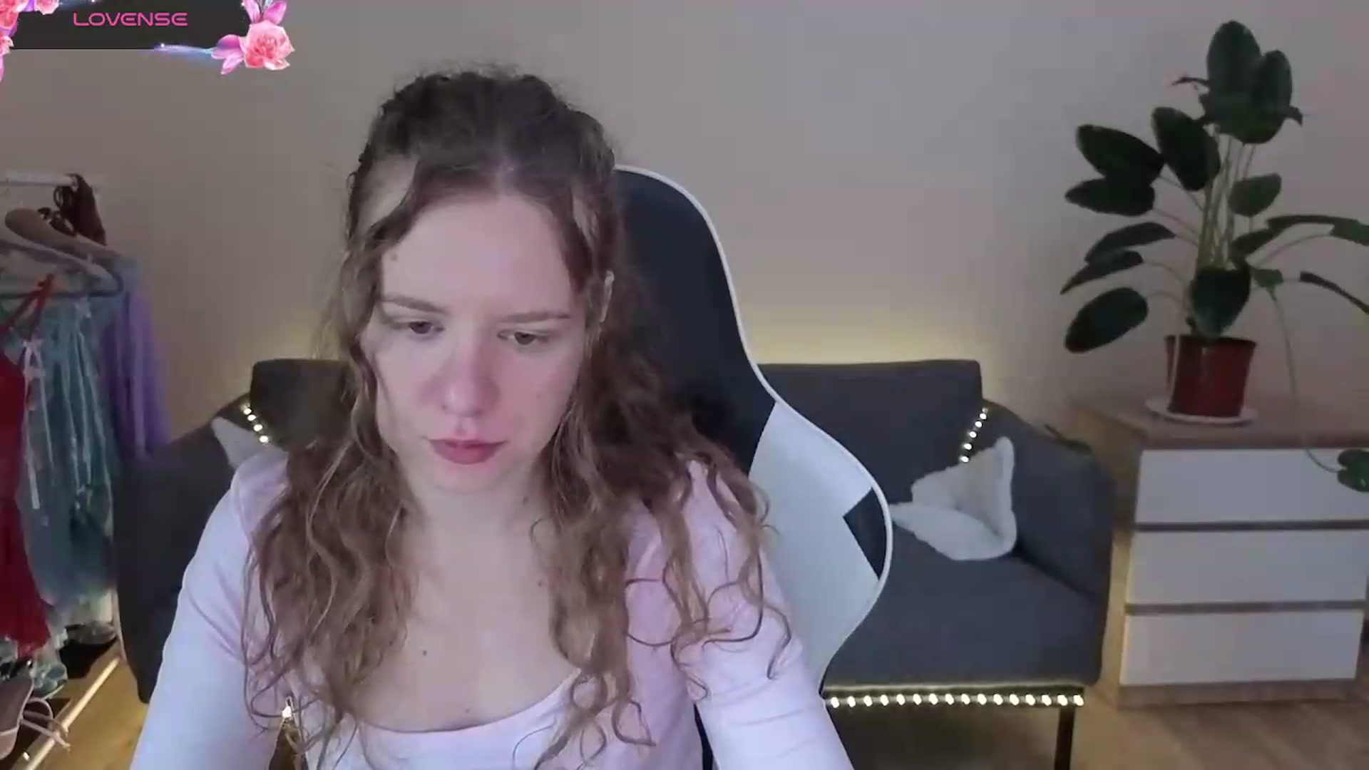 Gallery image thumbnail from BlueFlowerr's myfreecams stream on, 07/04/2026, 17:33 image 8 of 20
