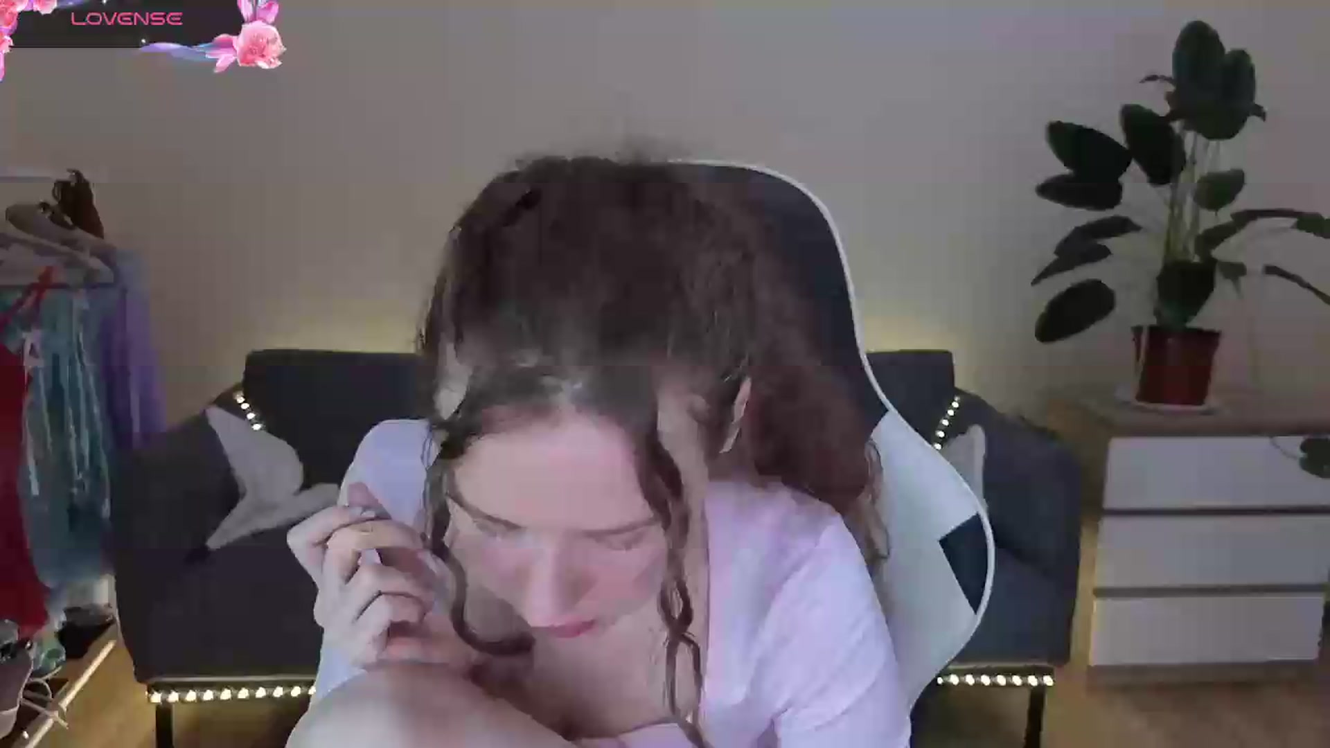 Gallery image thumbnail from BlueFlowerr's myfreecams stream on, 07/04/2026, 17:33 image 4 of 20