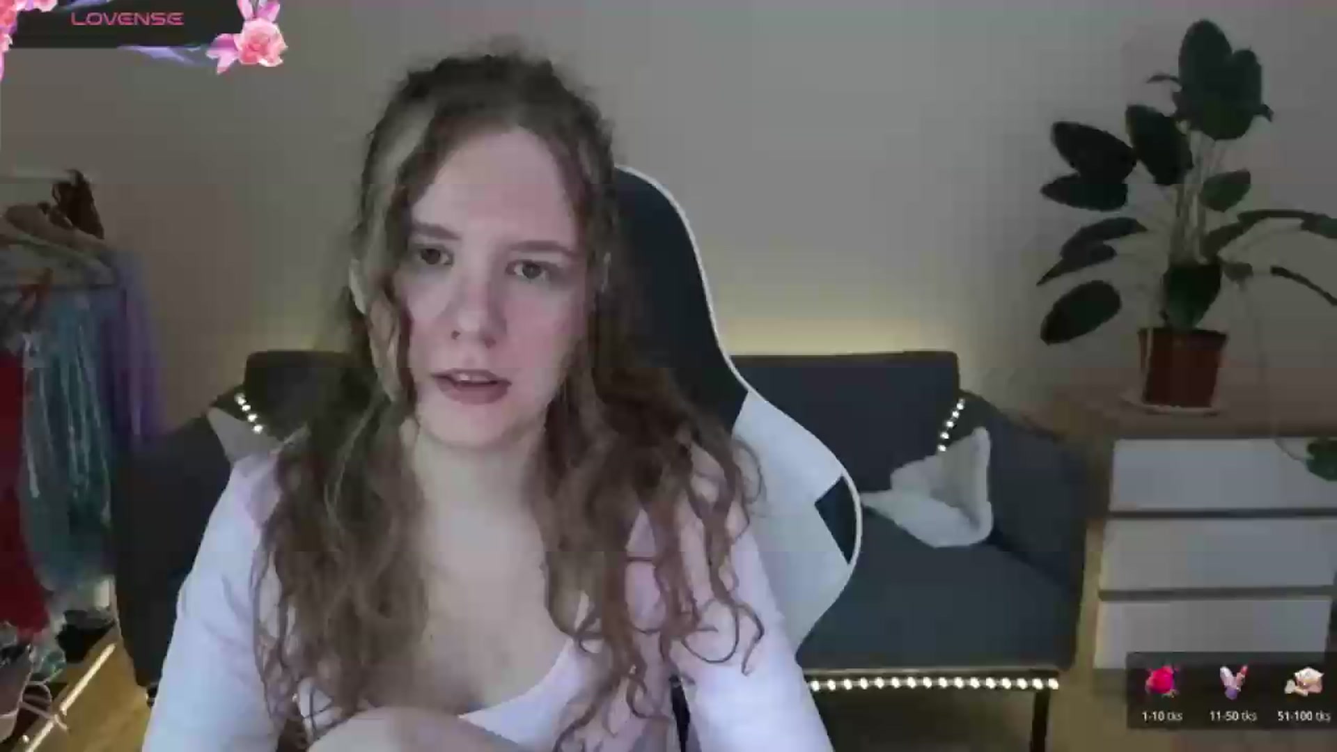 Gallery image thumbnail from BlueFlowerr's myfreecams stream on, 07/04/2026, 17:33 image 6 of 20