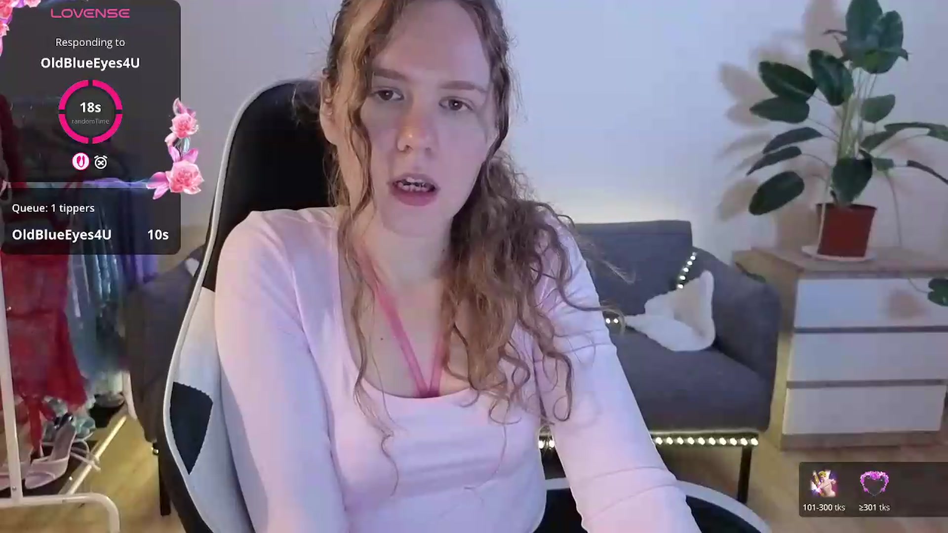 Gallery image thumbnail from BlueFlowerr's myfreecams stream on, 07/04/2026, 21:28 image 7 of 20