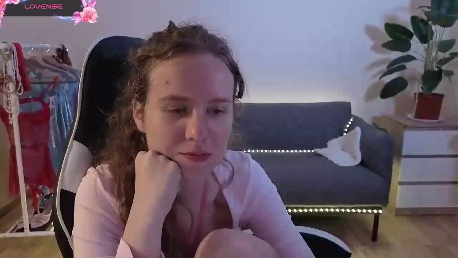 Gallery image thumbnail from BlueFlowerr's myfreecams stream on, 07/04/2026, 23:11 image 7 of 20