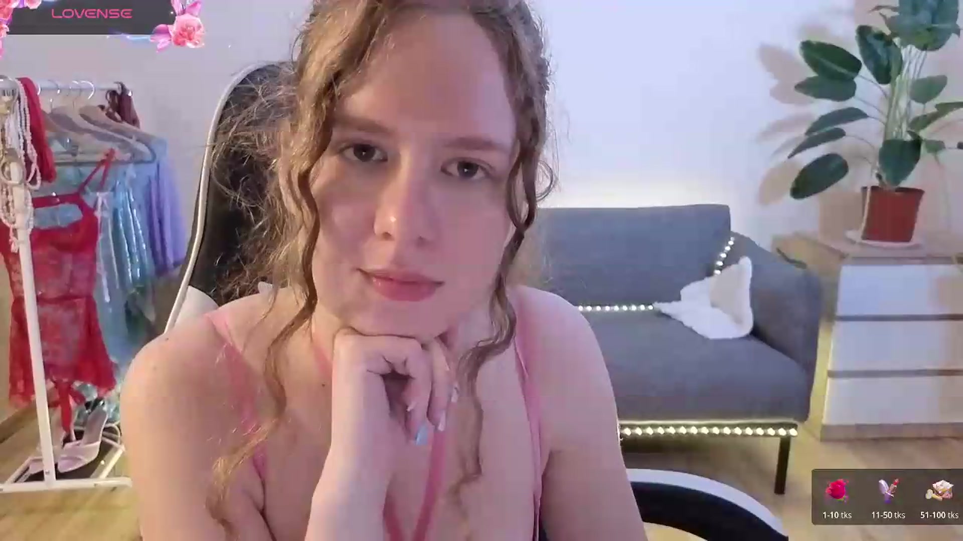 Gallery image thumbnail from BlueFlowerr's myfreecams stream on, 07/04/2026, 23:11 image 19 of 20