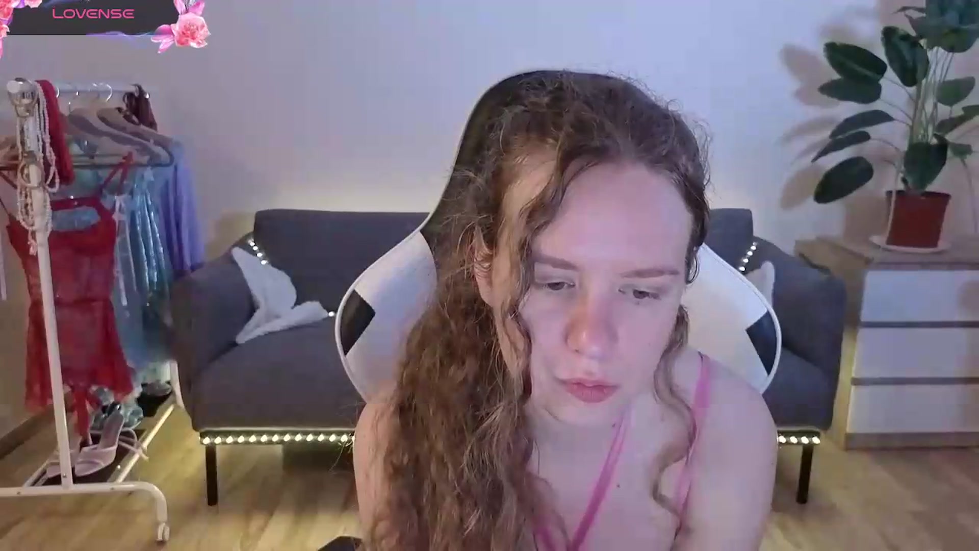 Gallery image thumbnail from BlueFlowerr's myfreecams stream on, 07/04/2026, 23:54 image 14 of 20