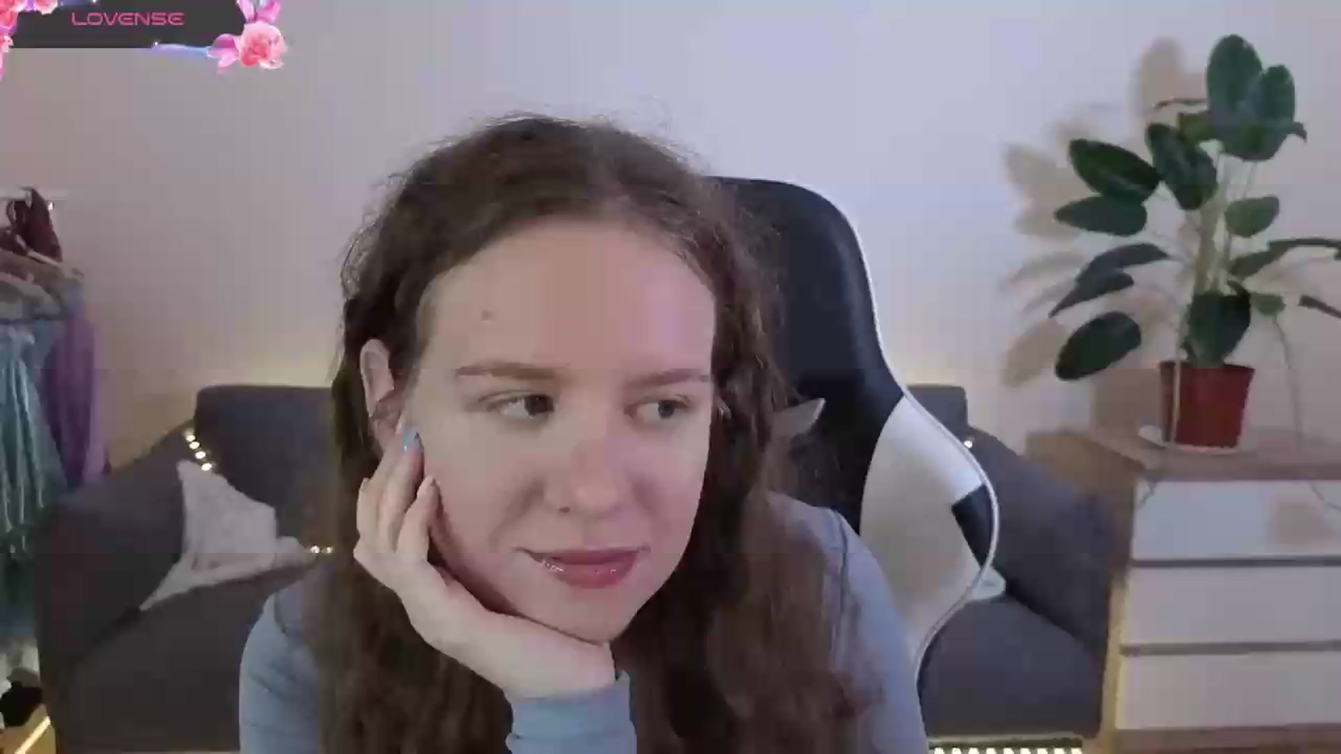 Gallery image thumbnail from BlueFlowerr's myfreecams stream on, 07/05/2026, 15:33 image 3 of 20