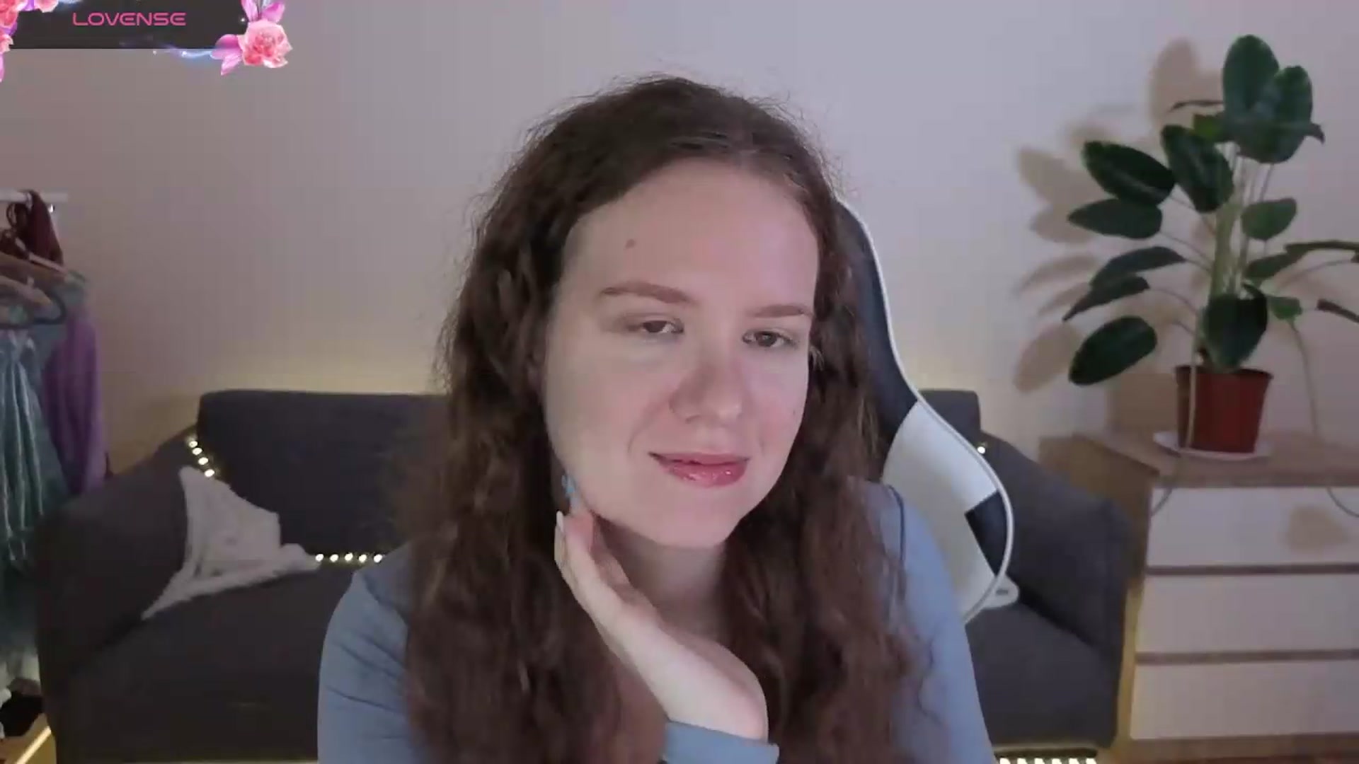 Gallery image thumbnail from BlueFlowerr's myfreecams stream on, 07/05/2026, 15:33 image 4 of 20