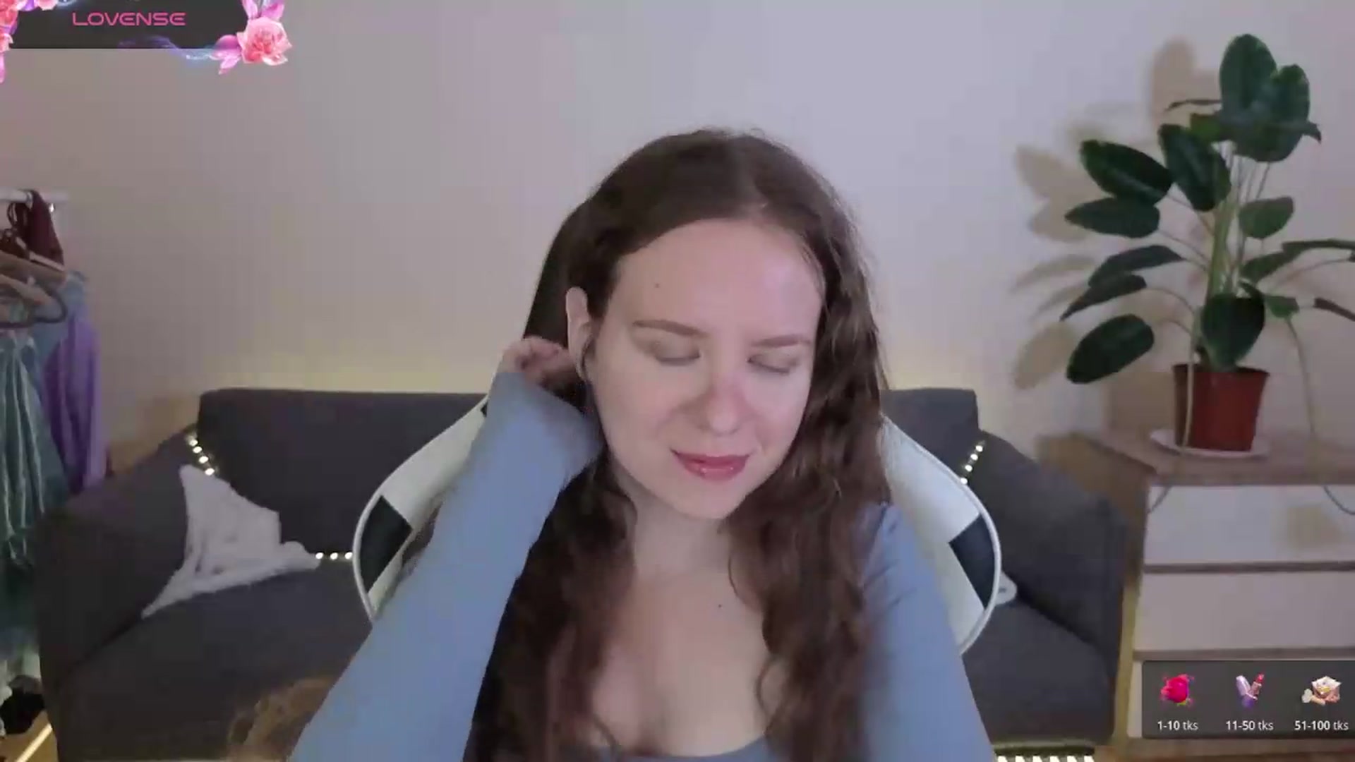 Gallery image thumbnail from BlueFlowerr's myfreecams stream on, 07/05/2026, 15:33 image 9 of 20