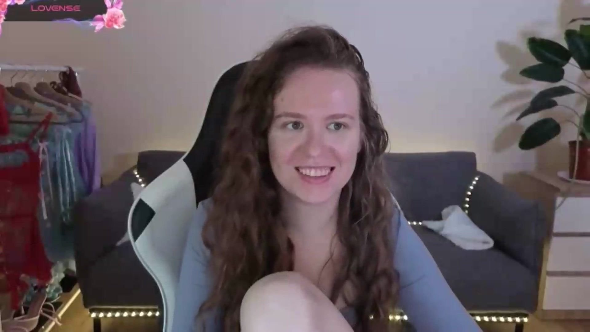 Gallery image thumbnail from BlueFlowerr's myfreecams stream on, 07/05/2026, 16:47 image 14 of 20