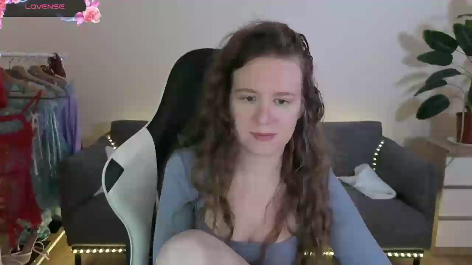 Gallery image thumbnail from BlueFlowerr's myfreecams stream on, 07/05/2026, 16:47 image 15 of 20