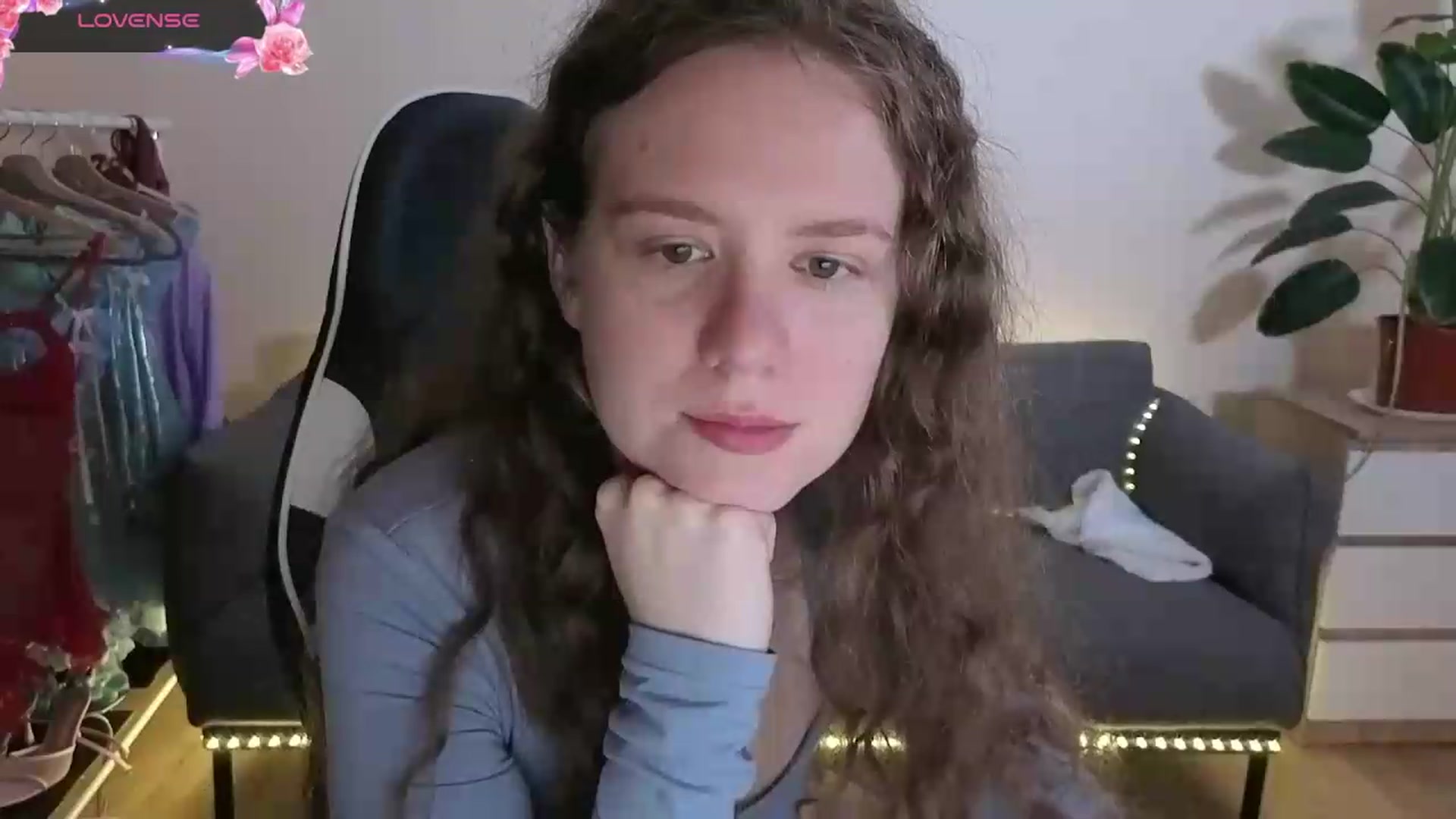 Gallery image thumbnail from BlueFlowerr's myfreecams stream on, 07/05/2026, 18:09 image 7 of 20