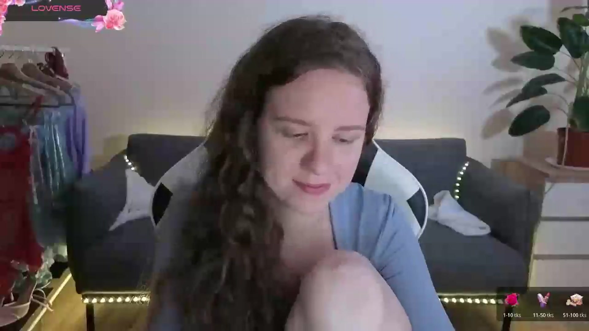 Gallery image thumbnail from BlueFlowerr's myfreecams stream on, 07/05/2026, 18:09 image 14 of 20