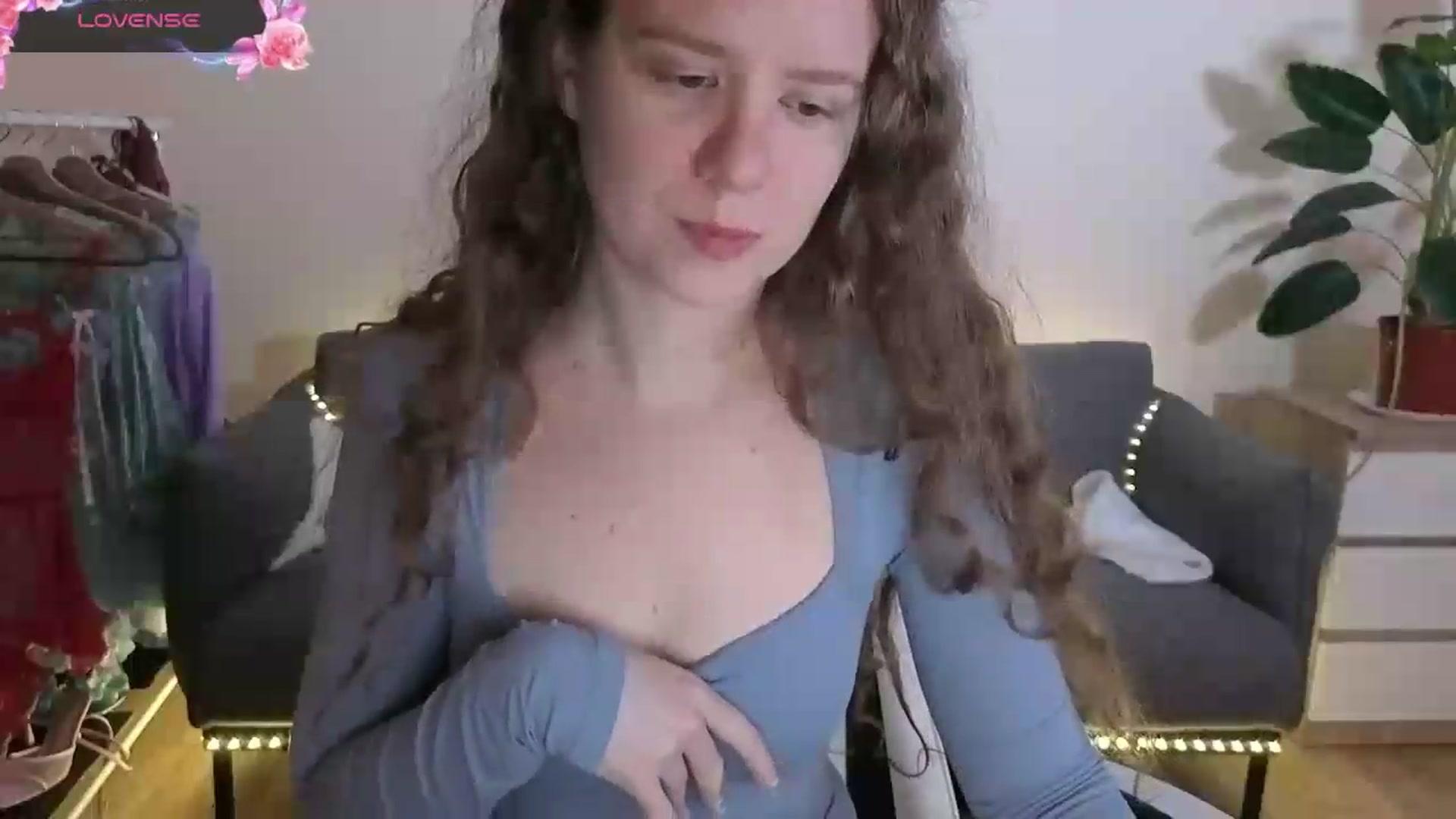 Gallery image thumbnail from BlueFlowerr's myfreecams stream on, 07/05/2026, 18:09 image 13 of 20