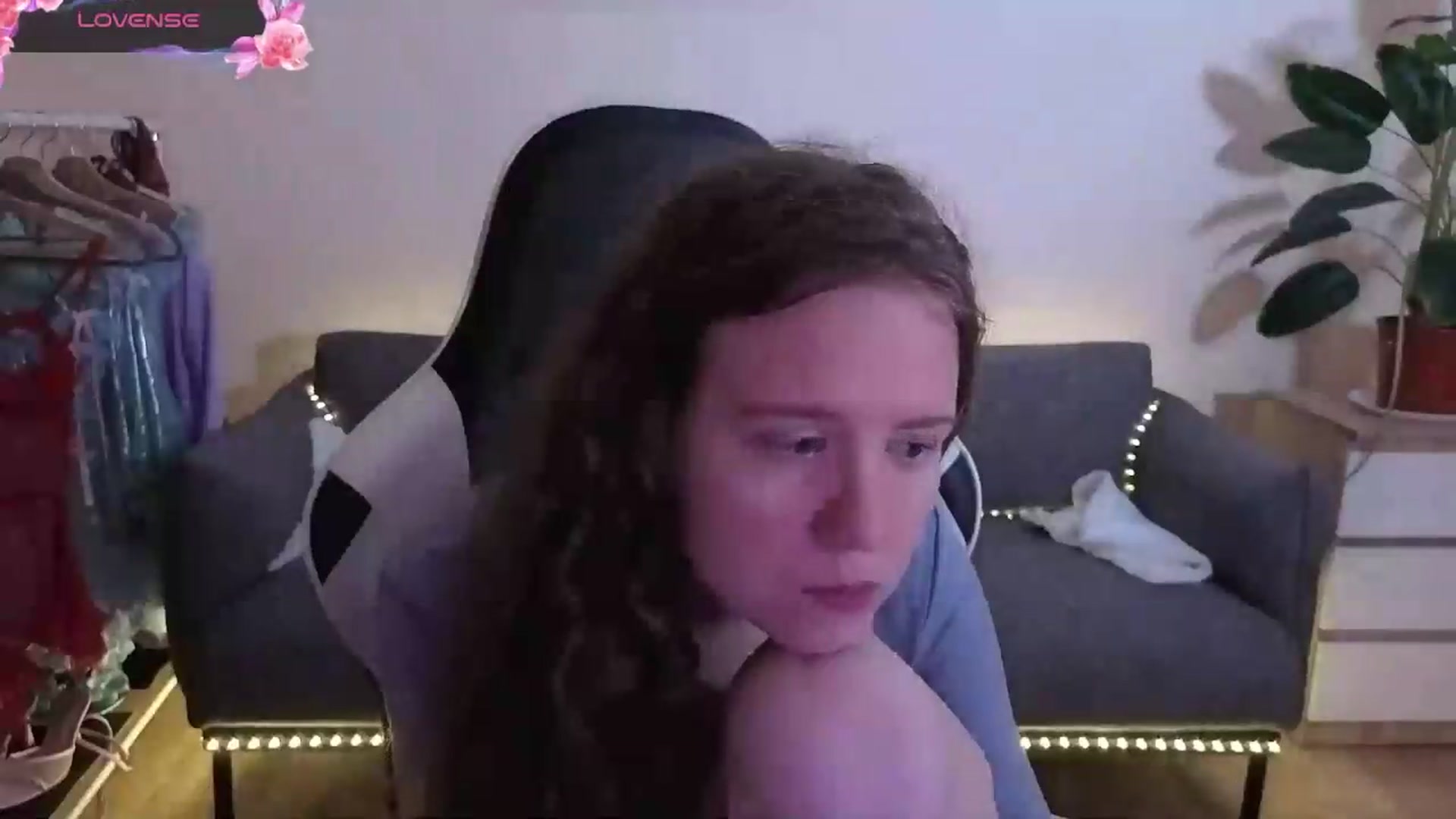 Gallery image thumbnail from BlueFlowerr's myfreecams stream on, 07/05/2026, 18:09 image 17 of 20
