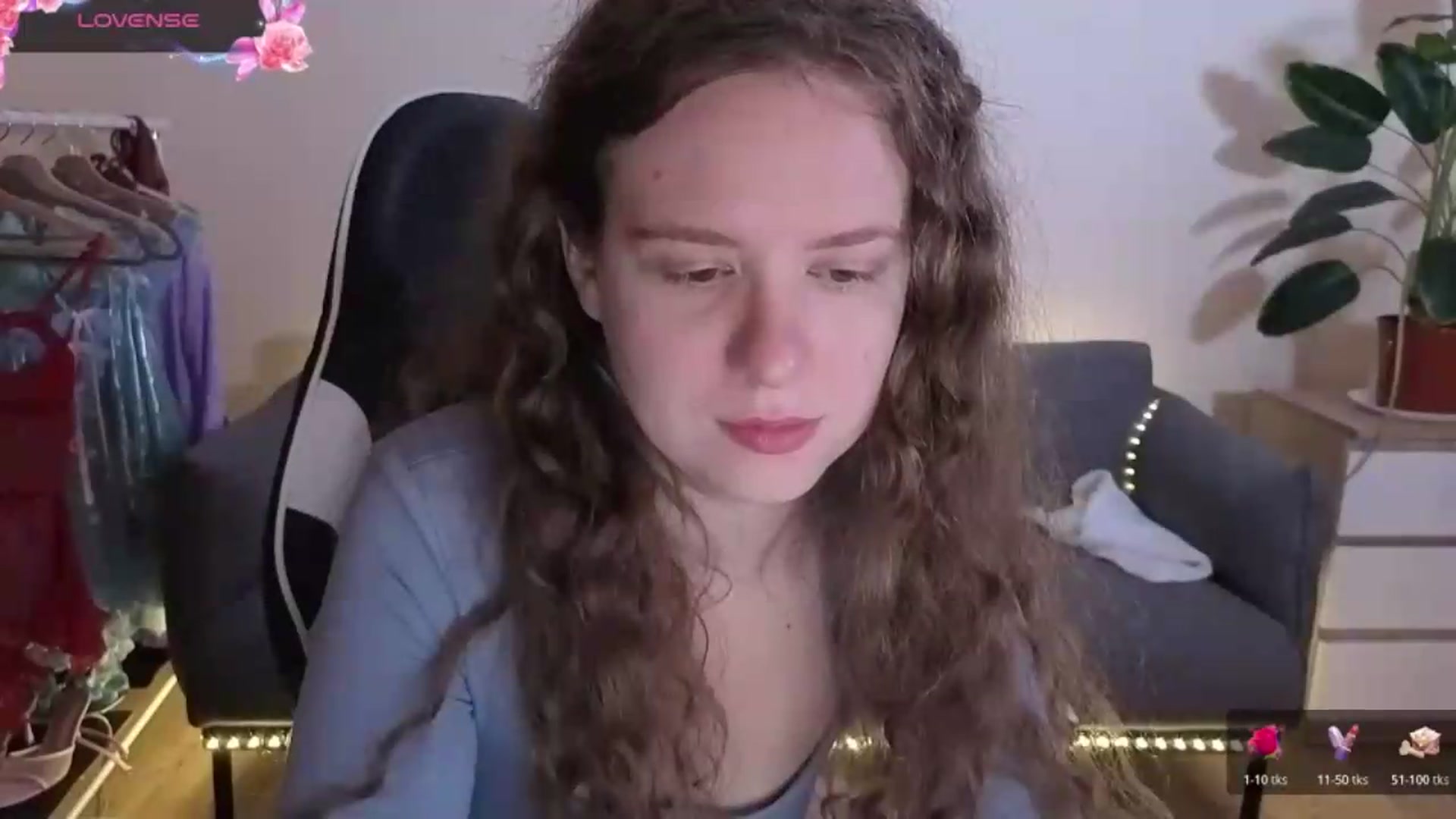 Gallery image thumbnail from BlueFlowerr's myfreecams stream on, 07/05/2026, 18:09 image 9 of 20