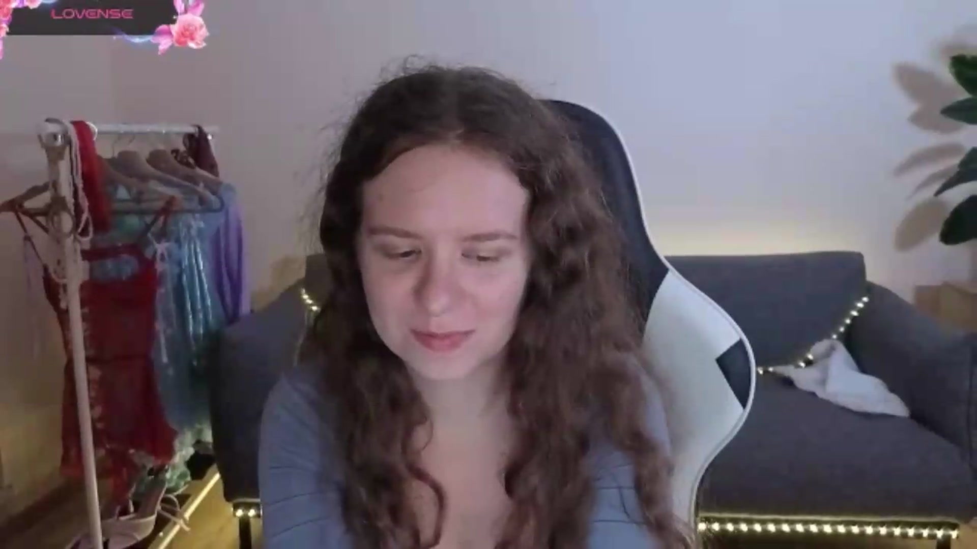 Gallery image thumbnail from BlueFlowerr's myfreecams stream on, 07/05/2026, 21:44 image 14 of 20