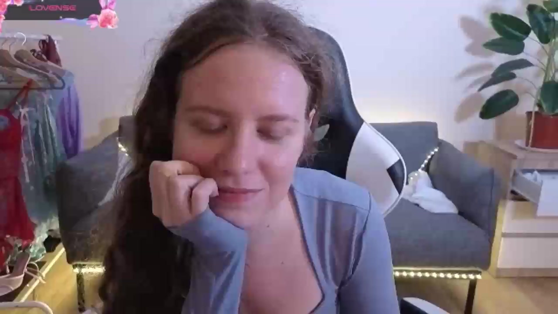 Gallery image thumbnail from BlueFlowerr's myfreecams stream on, 07/05/2026, 22:41 image 6 of 20
