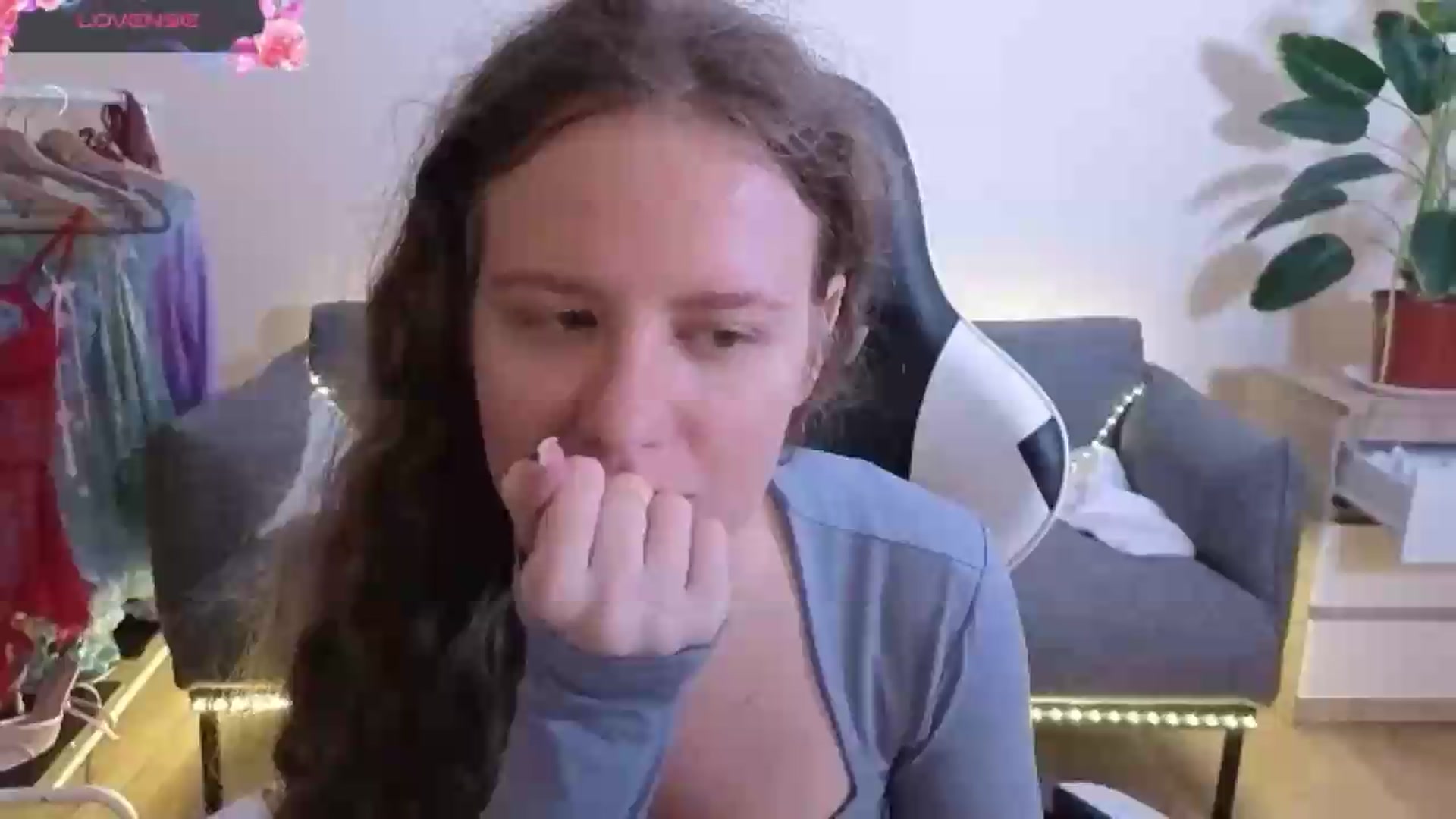 Gallery image thumbnail from BlueFlowerr's myfreecams stream on, 07/05/2026, 22:41 image 10 of 20