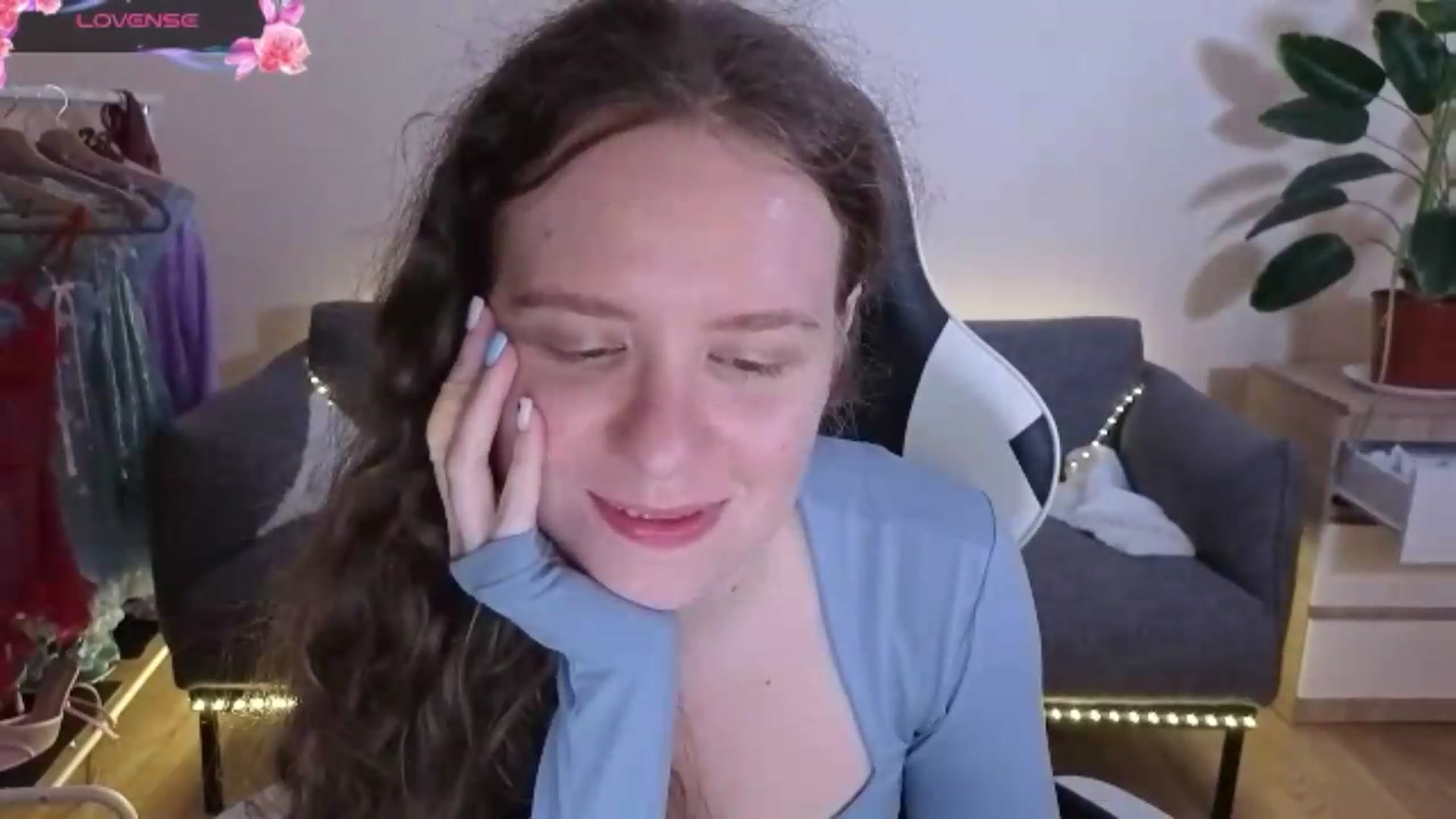 Gallery image thumbnail from BlueFlowerr's myfreecams stream on, 07/05/2026, 22:41 image 3 of 20