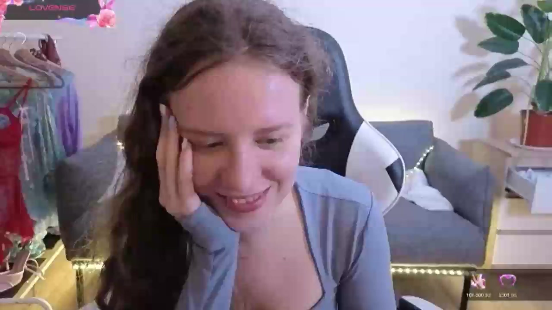 Gallery image thumbnail from BlueFlowerr's myfreecams stream on, 07/05/2026, 22:41 image 12 of 20
