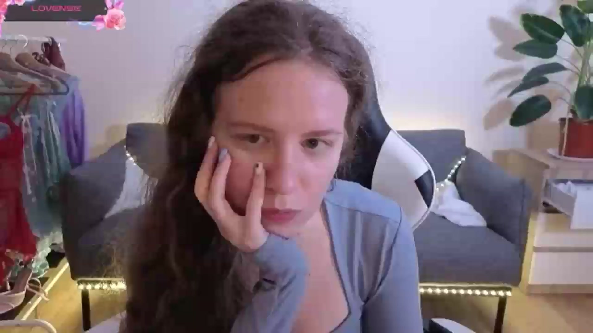 Gallery image thumbnail from BlueFlowerr's myfreecams stream on, 07/05/2026, 22:41 image 19 of 20