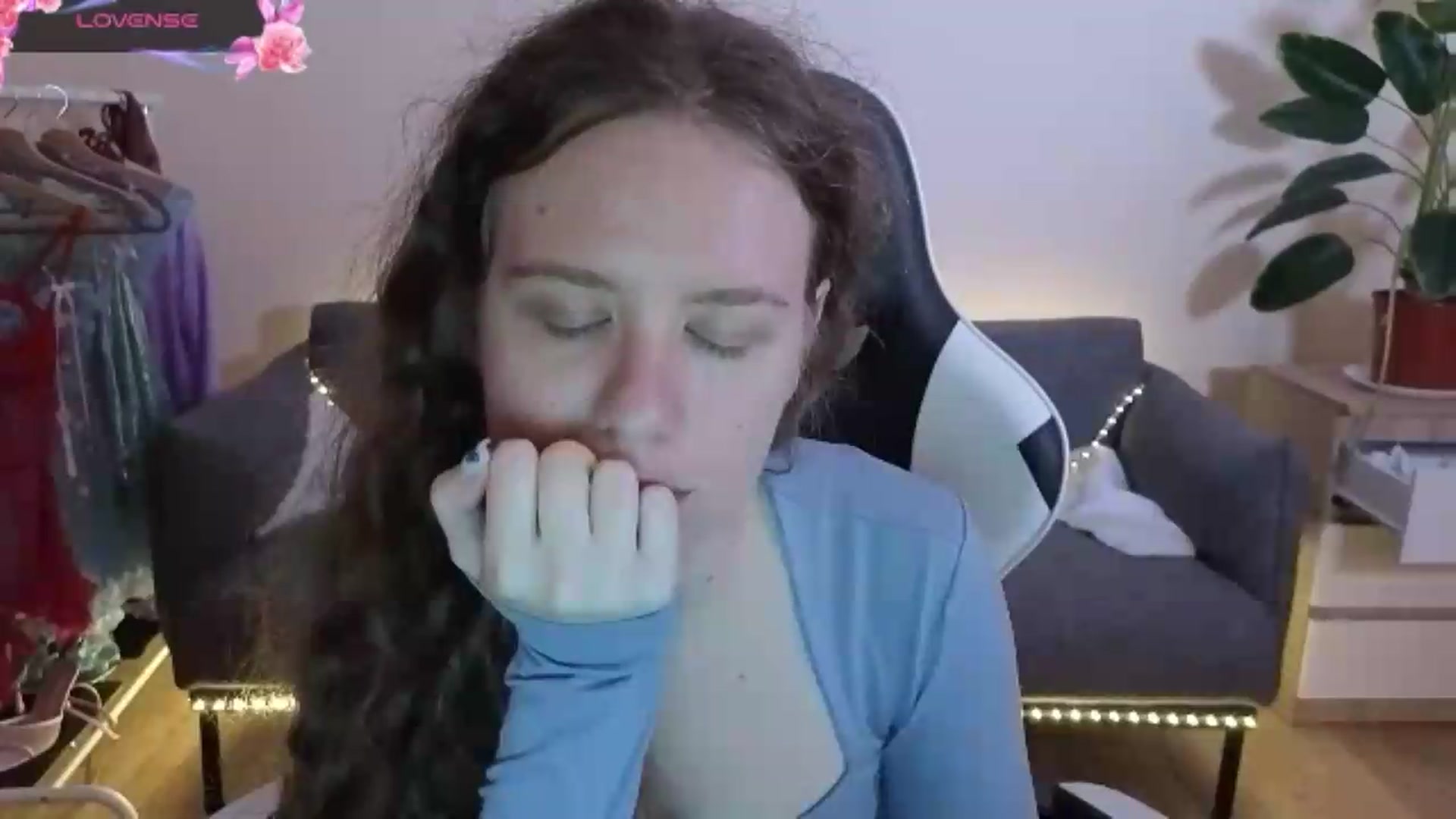 Gallery image thumbnail from BlueFlowerr's myfreecams stream on, 07/05/2026, 22:41 image 18 of 20