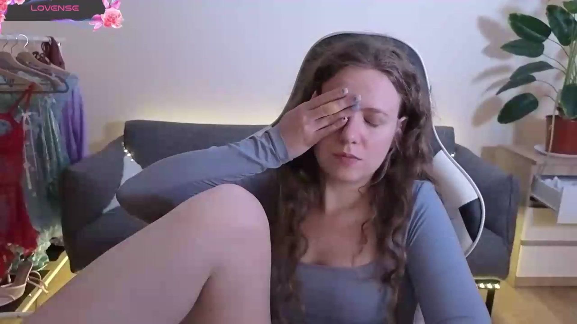 Gallery image thumbnail from BlueFlowerr's myfreecams stream on, 07/06/2026, 24:04 image 19 of 20