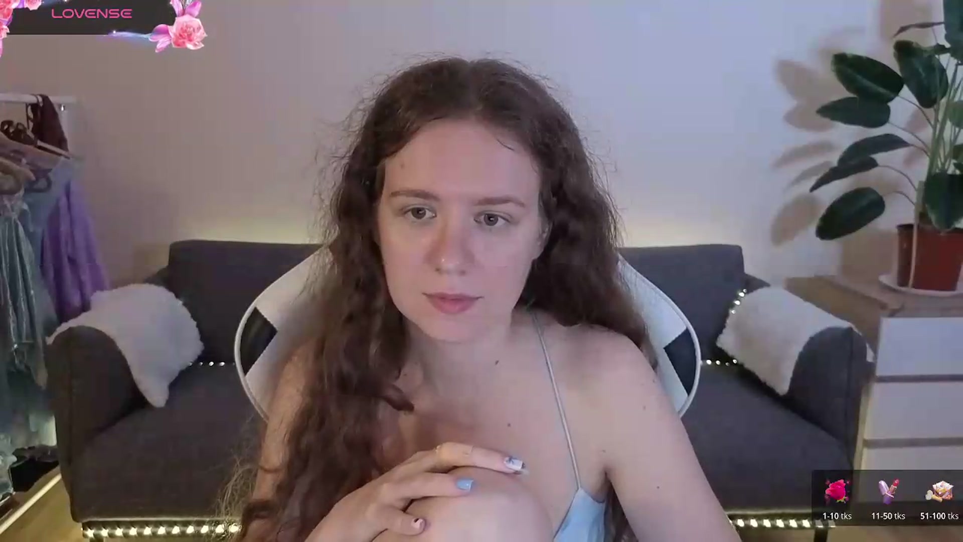 Gallery image thumbnail from BlueFlowerr's myfreecams stream on, 07/06/2026, 17:39 image 14 of 20