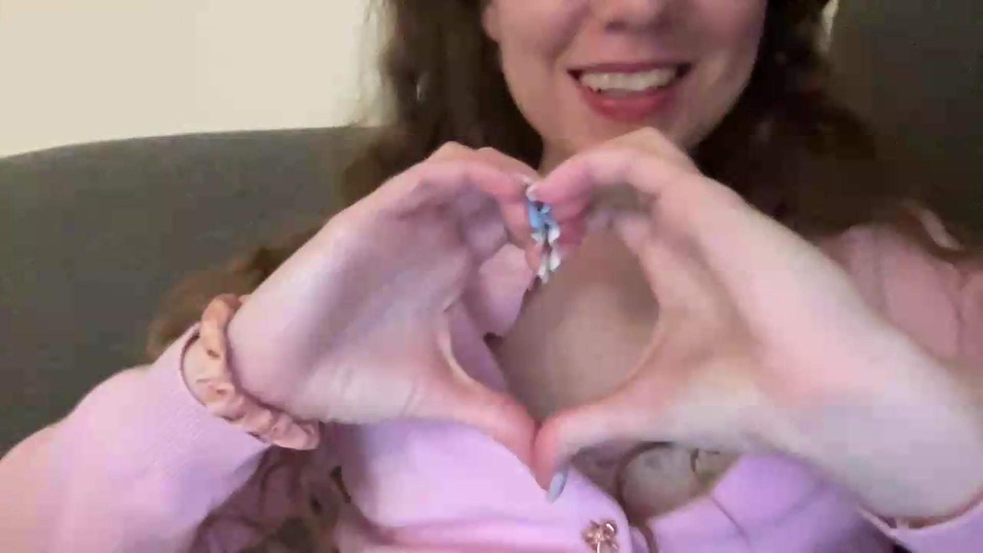 Gallery image thumbnail from BlueFlowerr's myfreecams stream on, 07/06/2026, 23:04 image 17 of 20