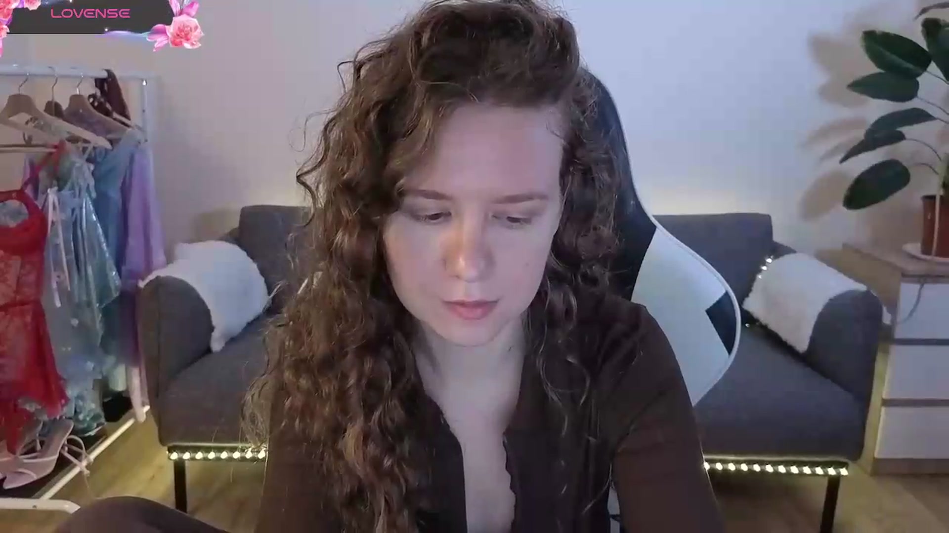 Gallery image thumbnail from BlueFlowerr's myfreecams stream on, 07/07/2026, 17:38 image 18 of 20