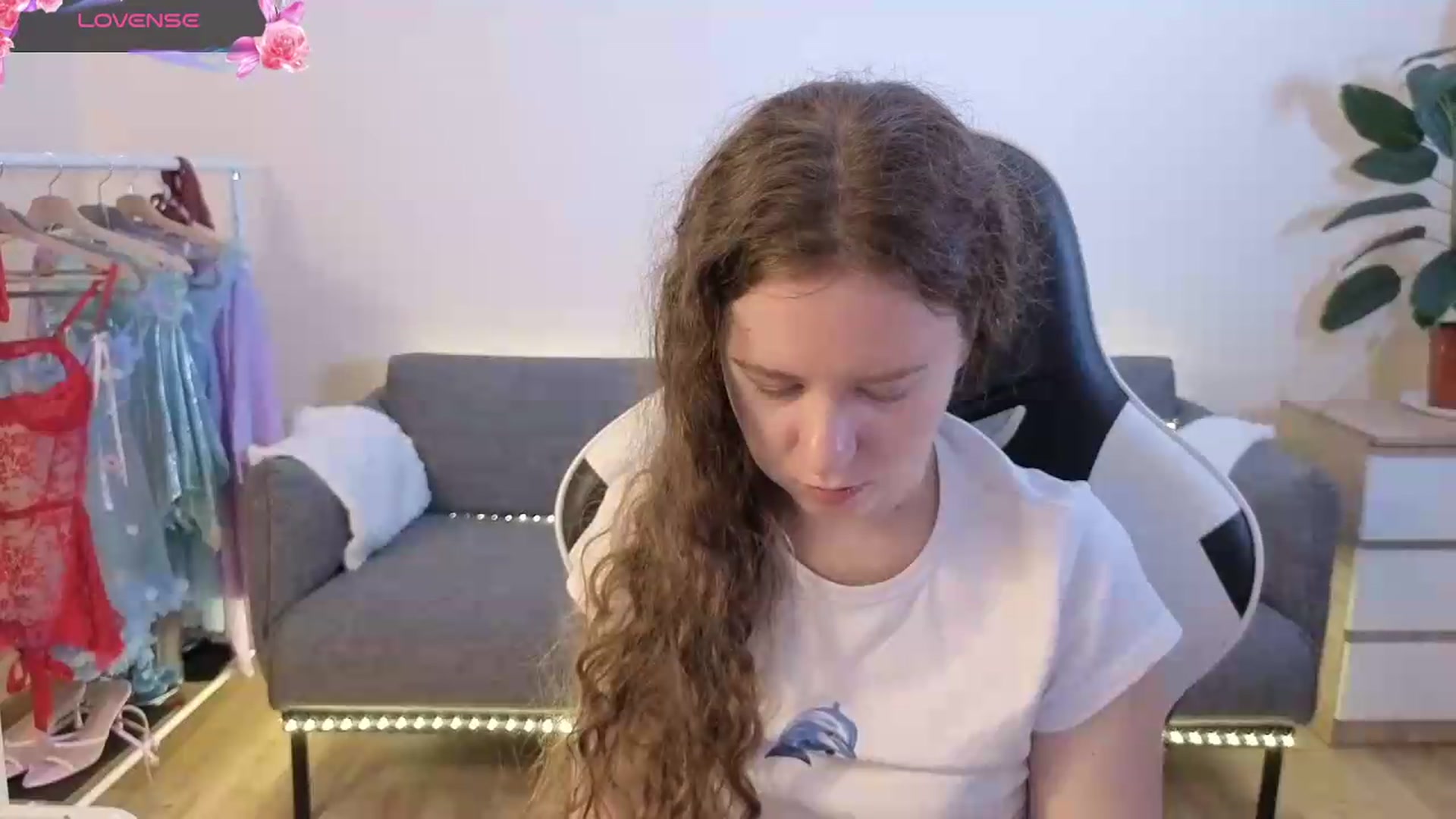 Gallery image thumbnail from BlueFlowerr's myfreecams stream on, 07/08/2026, 16:31 image 17 of 20