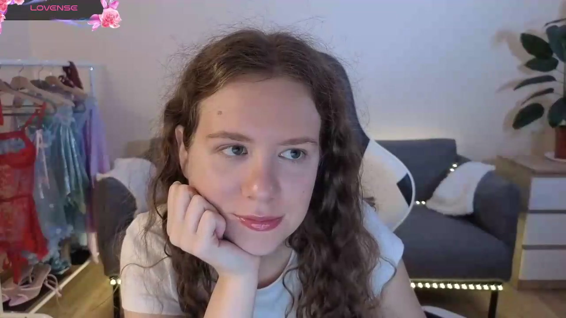 Gallery image thumbnail from BlueFlowerr's myfreecams stream on, 07/08/2026, 16:31 image 2 of 20