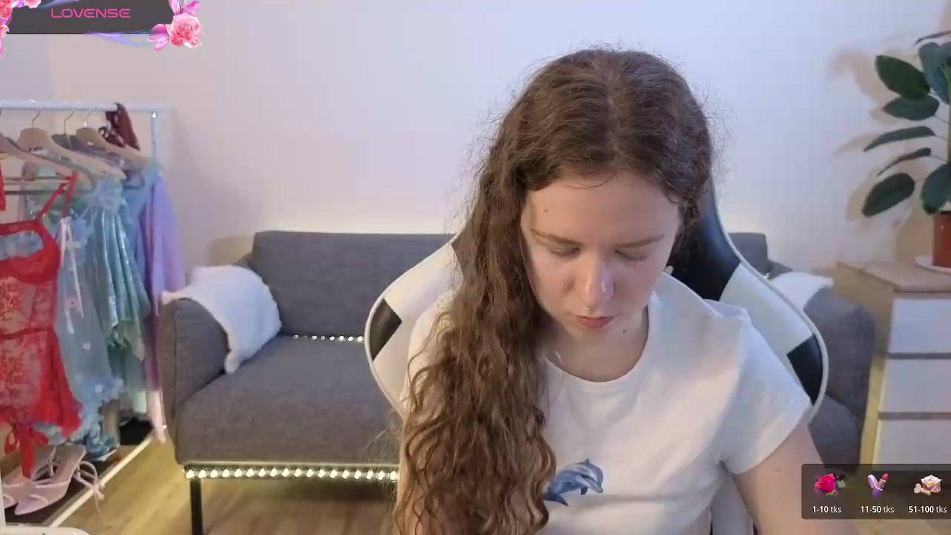 Gallery image thumbnail from BlueFlowerr's myfreecams stream on, 07/08/2026, 16:31 image 13 of 20