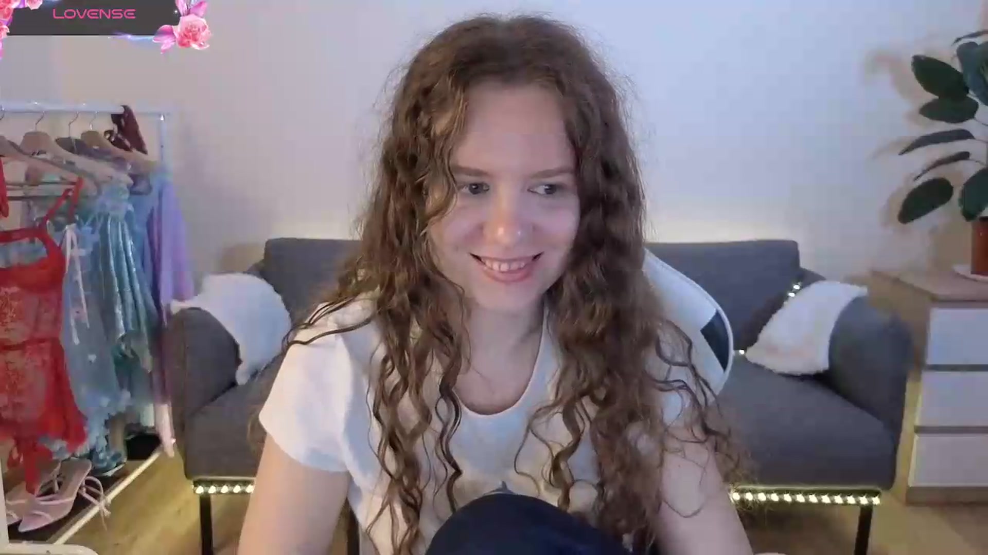 Gallery image thumbnail from BlueFlowerr's myfreecams stream on, 07/08/2026, 19:20 image 9 of 20