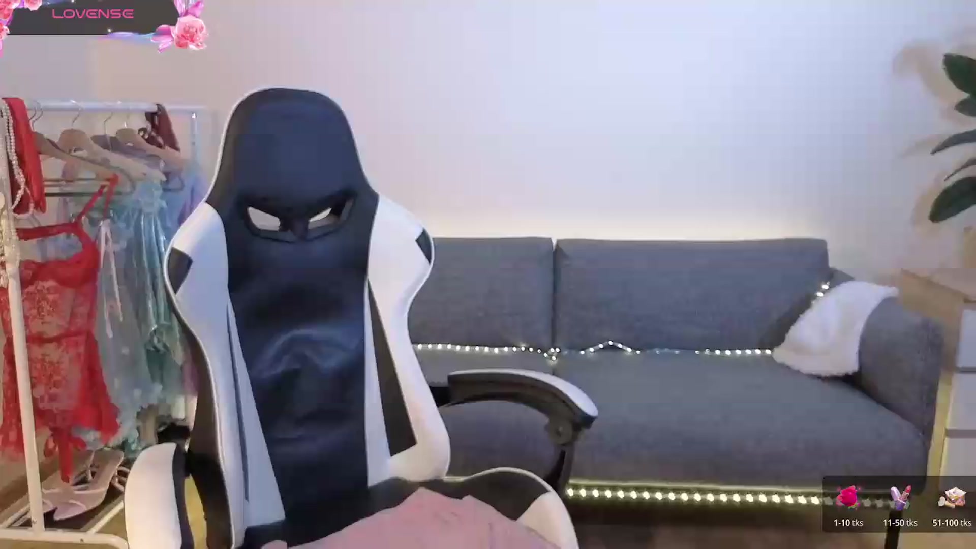 Gallery image thumbnail from BlueFlowerr's myfreecams stream on, 07/08/2026, 22:56 image 5 of 20