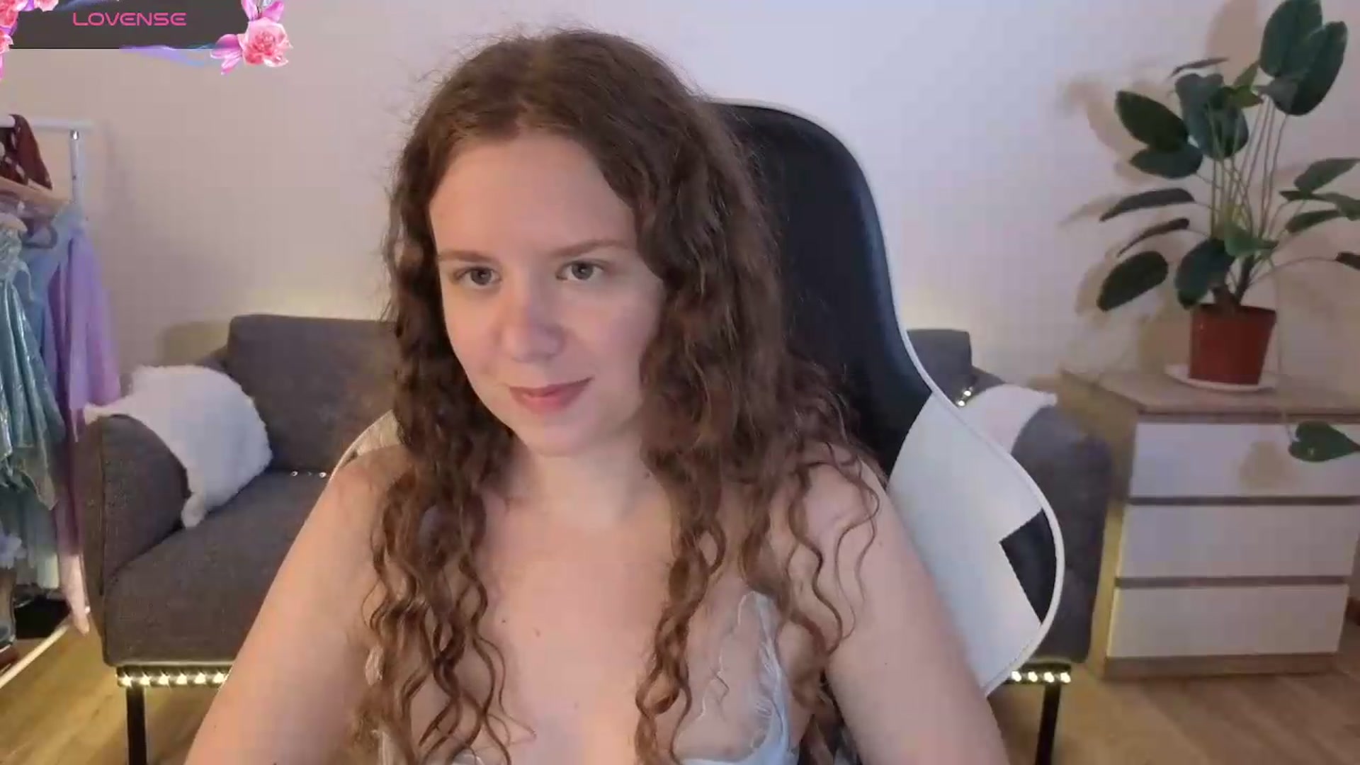 Gallery image thumbnail from BlueFlowerr's myfreecams stream on, 07/08/2026, 22:56 image 7 of 20