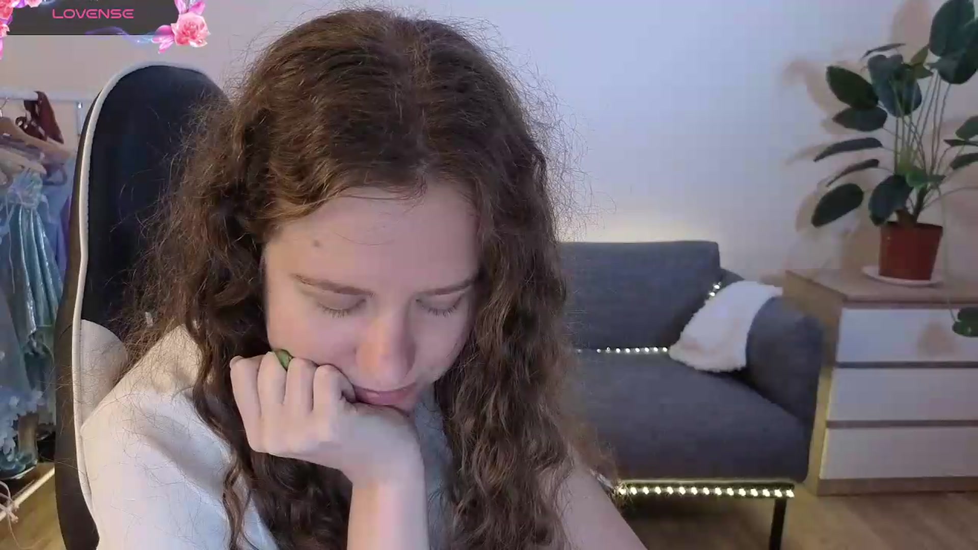 Gallery image thumbnail from BlueFlowerr's myfreecams stream on, 07/09/2026, 24:04 image 5 of 20