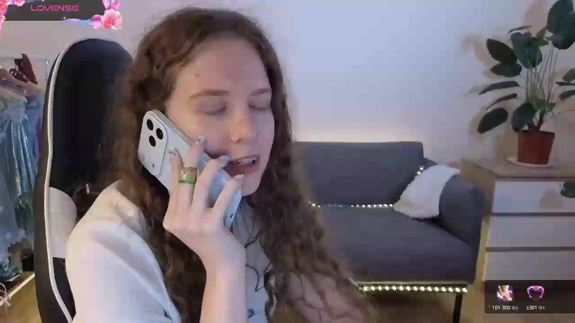 Gallery image thumbnail from BlueFlowerr's myfreecams stream on, 07/09/2026, 24:04 image 9 of 20