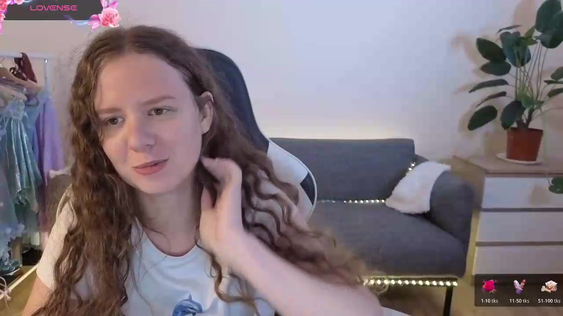 Gallery image thumbnail from BlueFlowerr's myfreecams stream on, 07/09/2026, 24:04 image 14 of 20