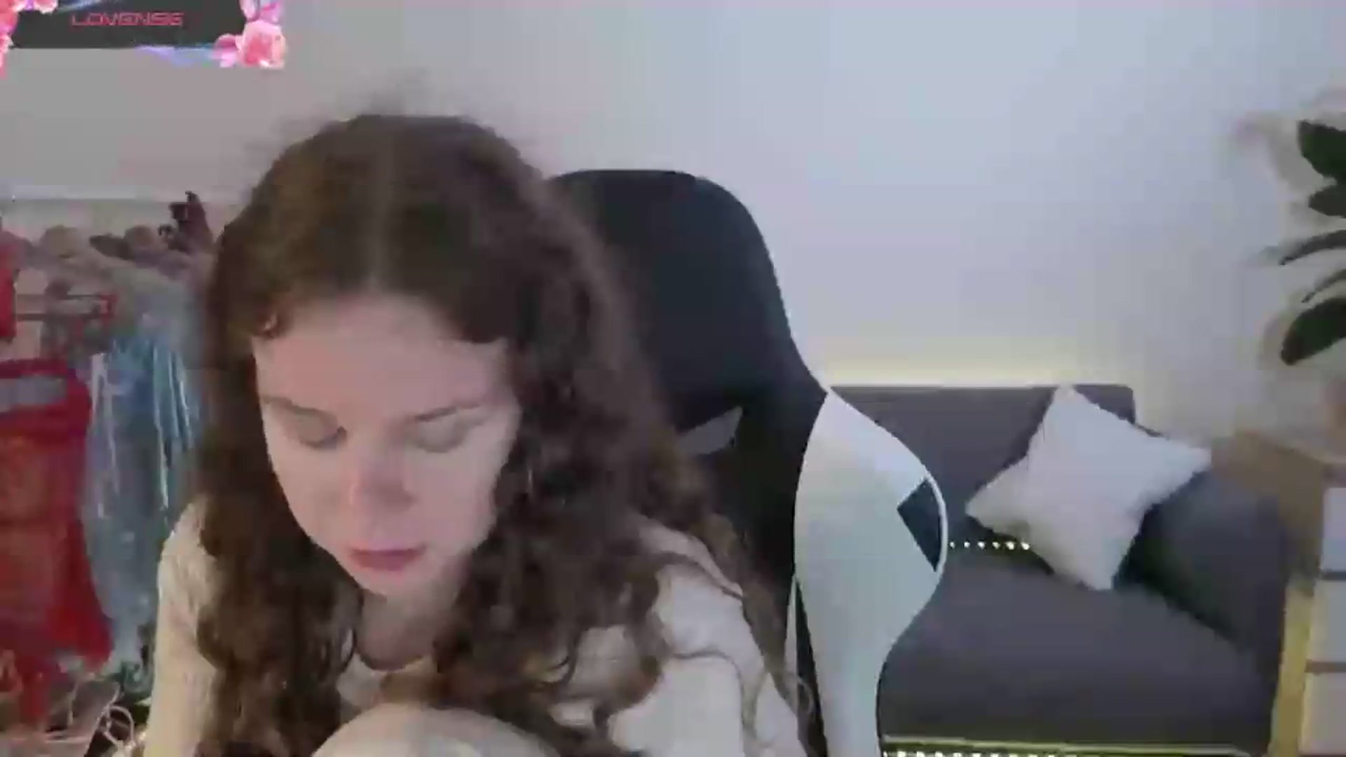 Gallery image thumbnail from BlueFlowerr's myfreecams stream on, 07/11/2026, 17:53 image 9 of 20
