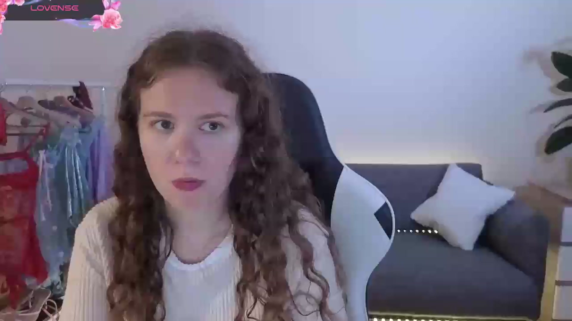 Gallery image thumbnail from BlueFlowerr's myfreecams stream on, 07/11/2026, 17:53 image 5 of 20