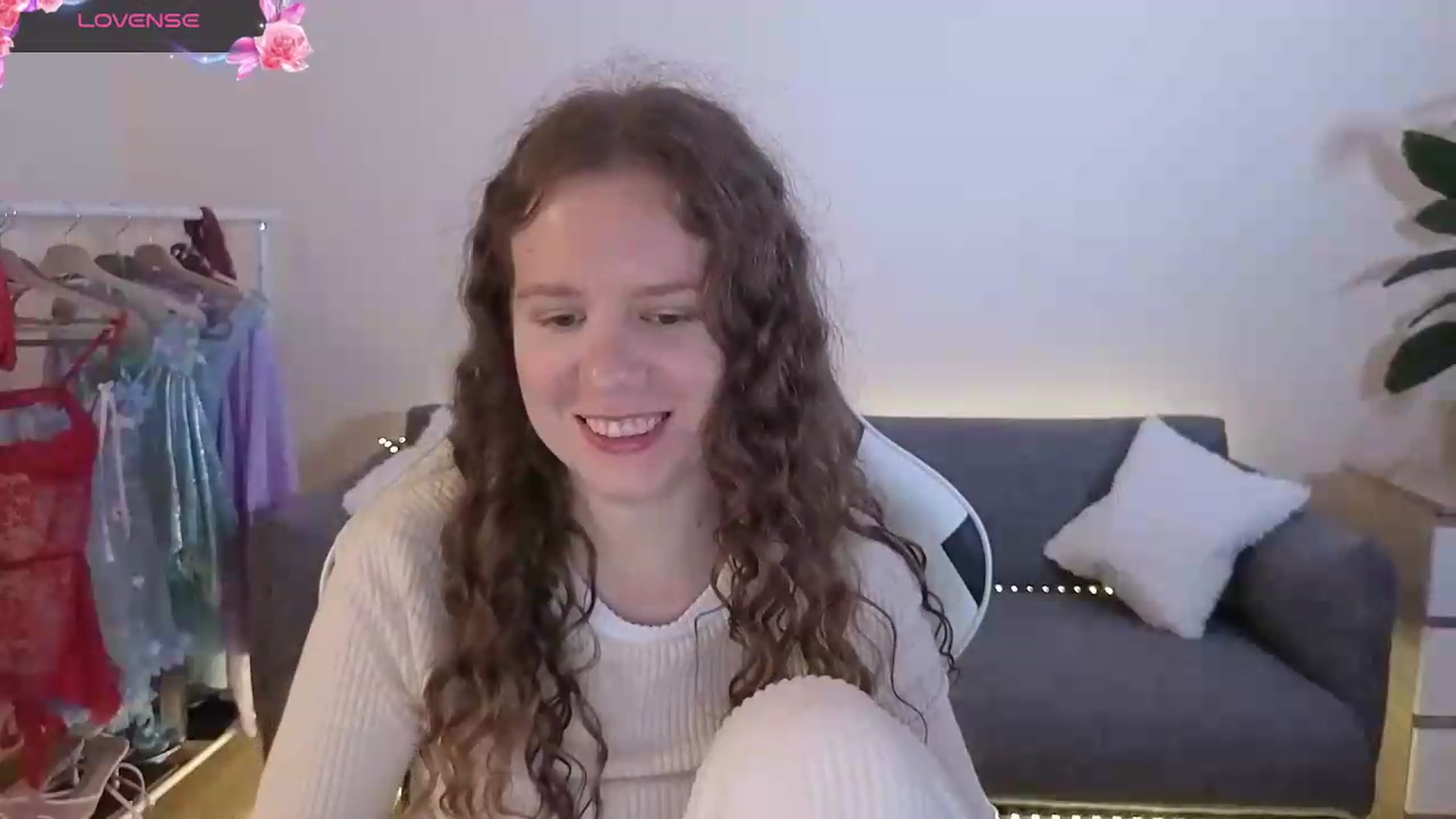 Gallery image thumbnail from BlueFlowerr's myfreecams stream on, 07/11/2026, 17:53 image 14 of 20
