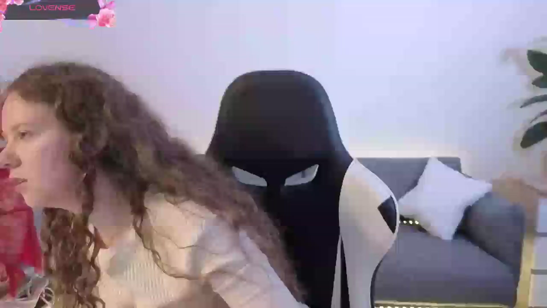 Gallery image thumbnail from BlueFlowerr's myfreecams stream on, 07/11/2026, 17:53 image 1 of 20