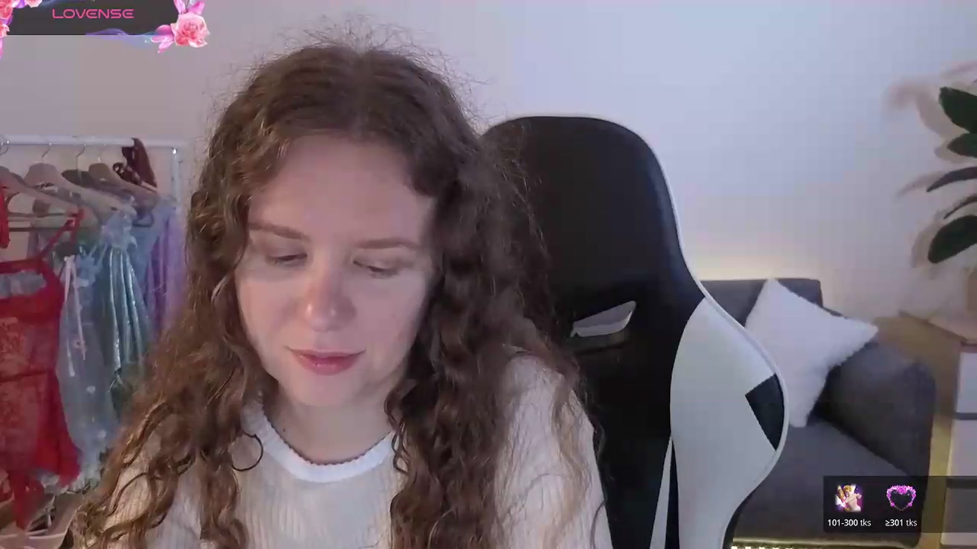 Gallery image thumbnail from BlueFlowerr's myfreecams stream on, 07/11/2026, 19:48 image 2 of 20