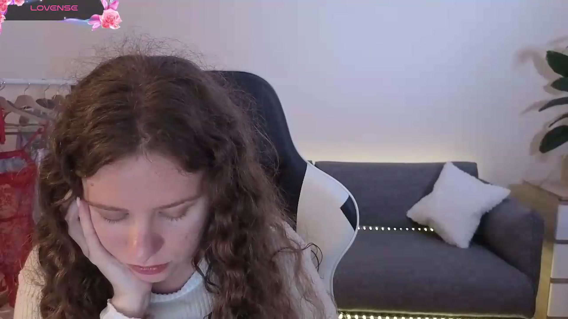 Gallery image thumbnail from BlueFlowerr's myfreecams stream on, 07/11/2026, 19:48 image 17 of 20