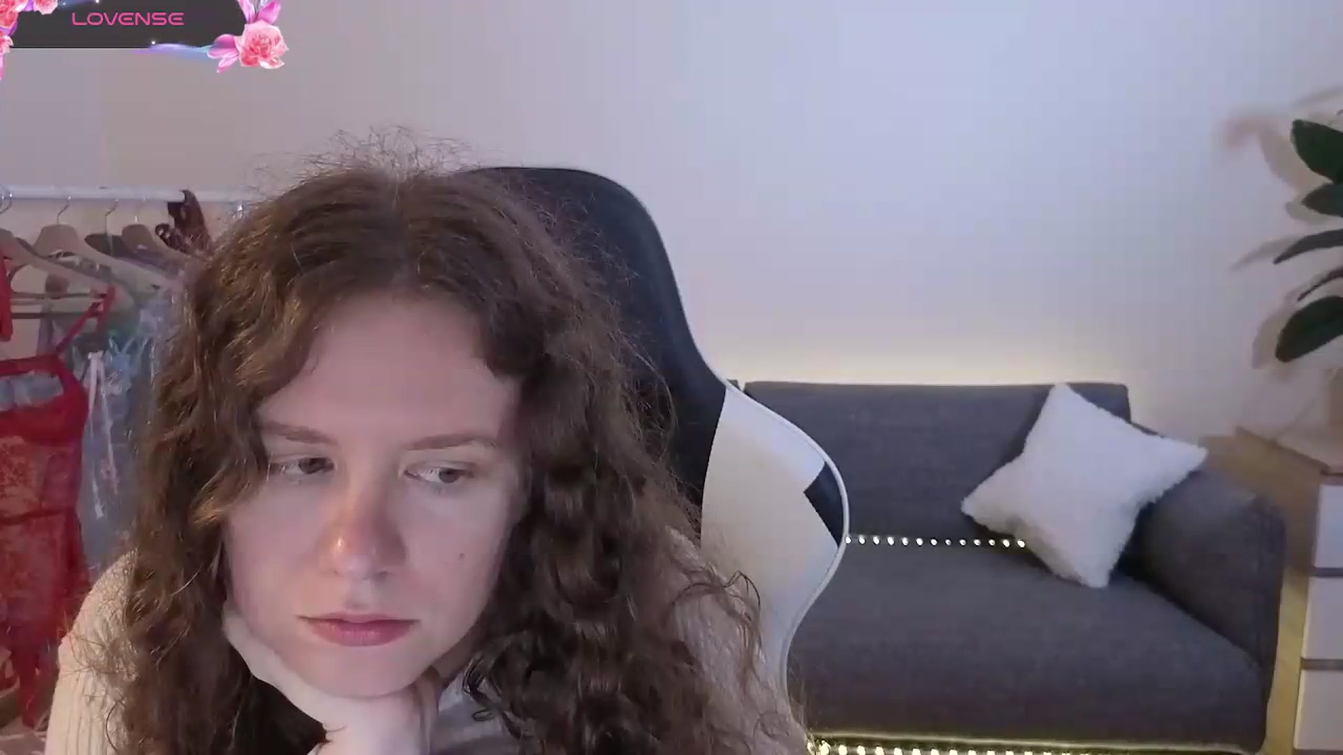 Gallery image thumbnail from BlueFlowerr's myfreecams stream on, 07/11/2026, 19:48 image 15 of 20