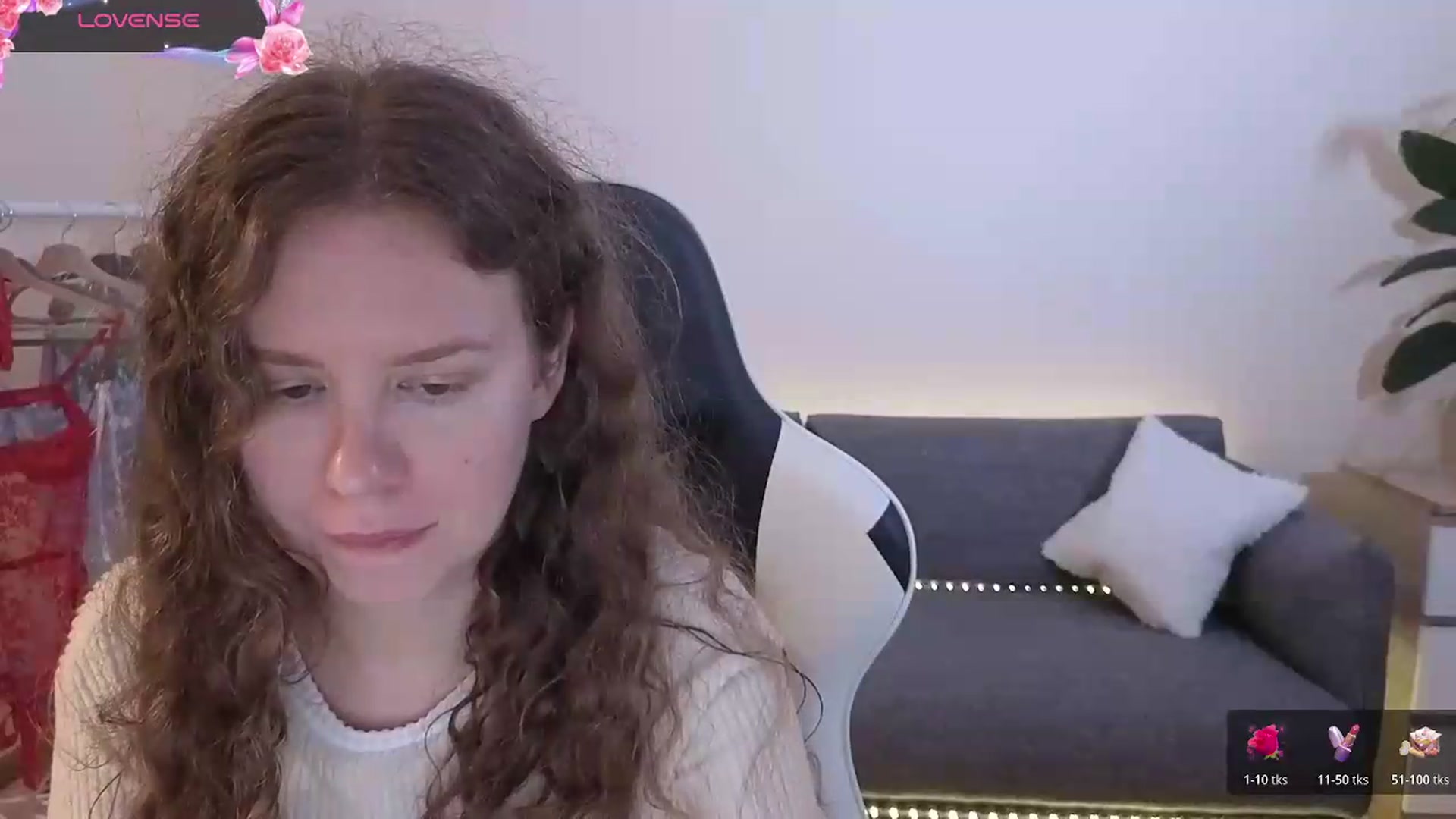 Gallery image thumbnail from BlueFlowerr's myfreecams stream on, 07/11/2026, 19:48 image 19 of 20