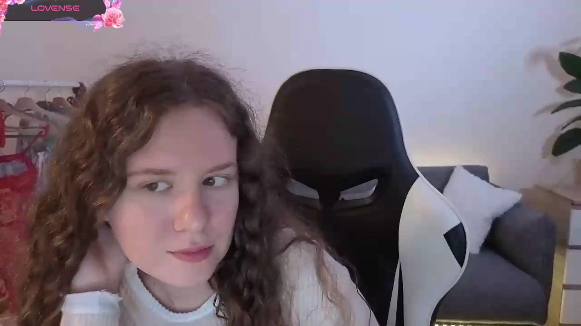 Gallery image thumbnail from BlueFlowerr's myfreecams stream on, 07/11/2026, 19:48 image 4 of 20