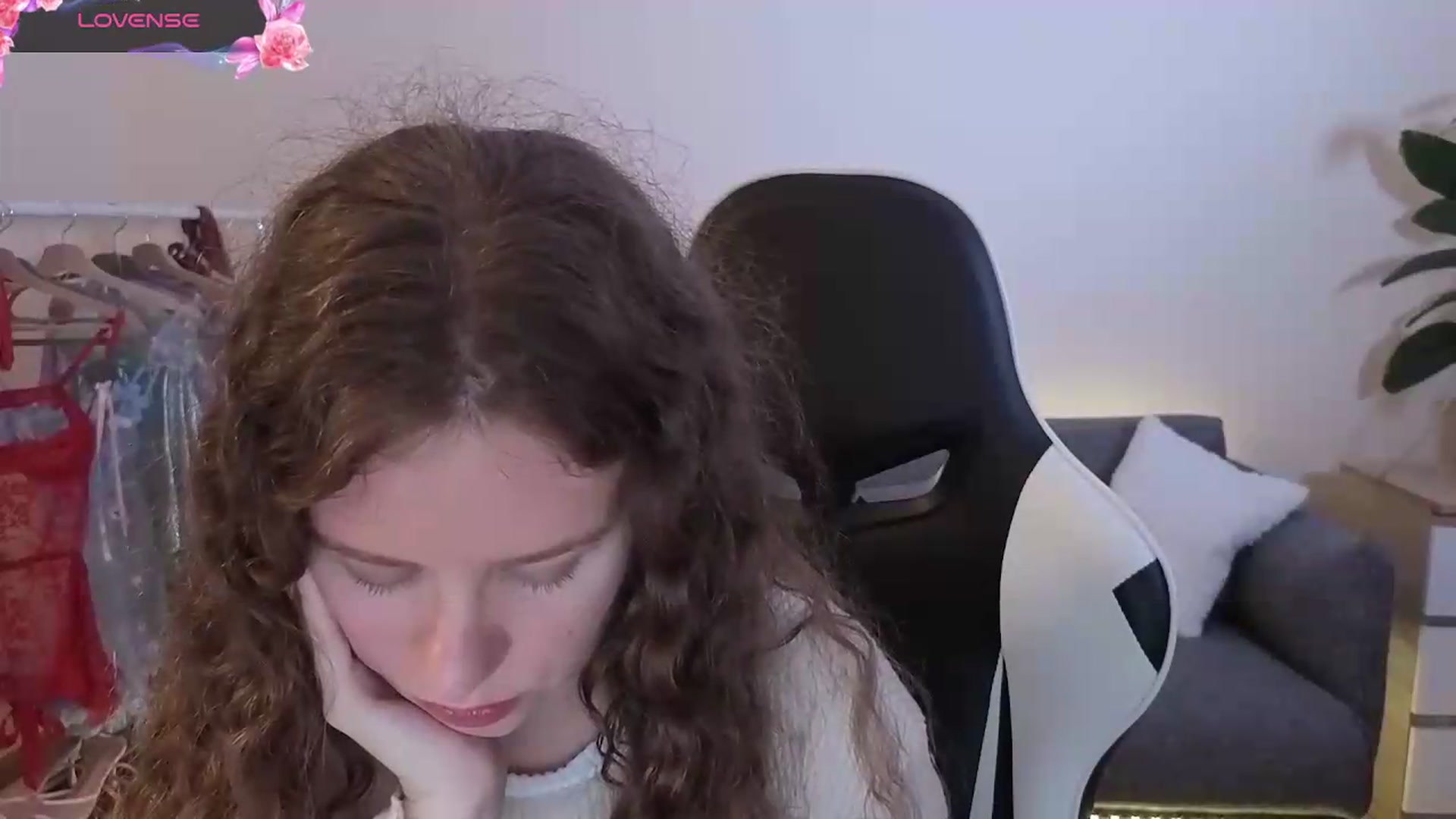 Gallery image thumbnail from BlueFlowerr's myfreecams stream on, 07/11/2026, 19:48 image 8 of 20