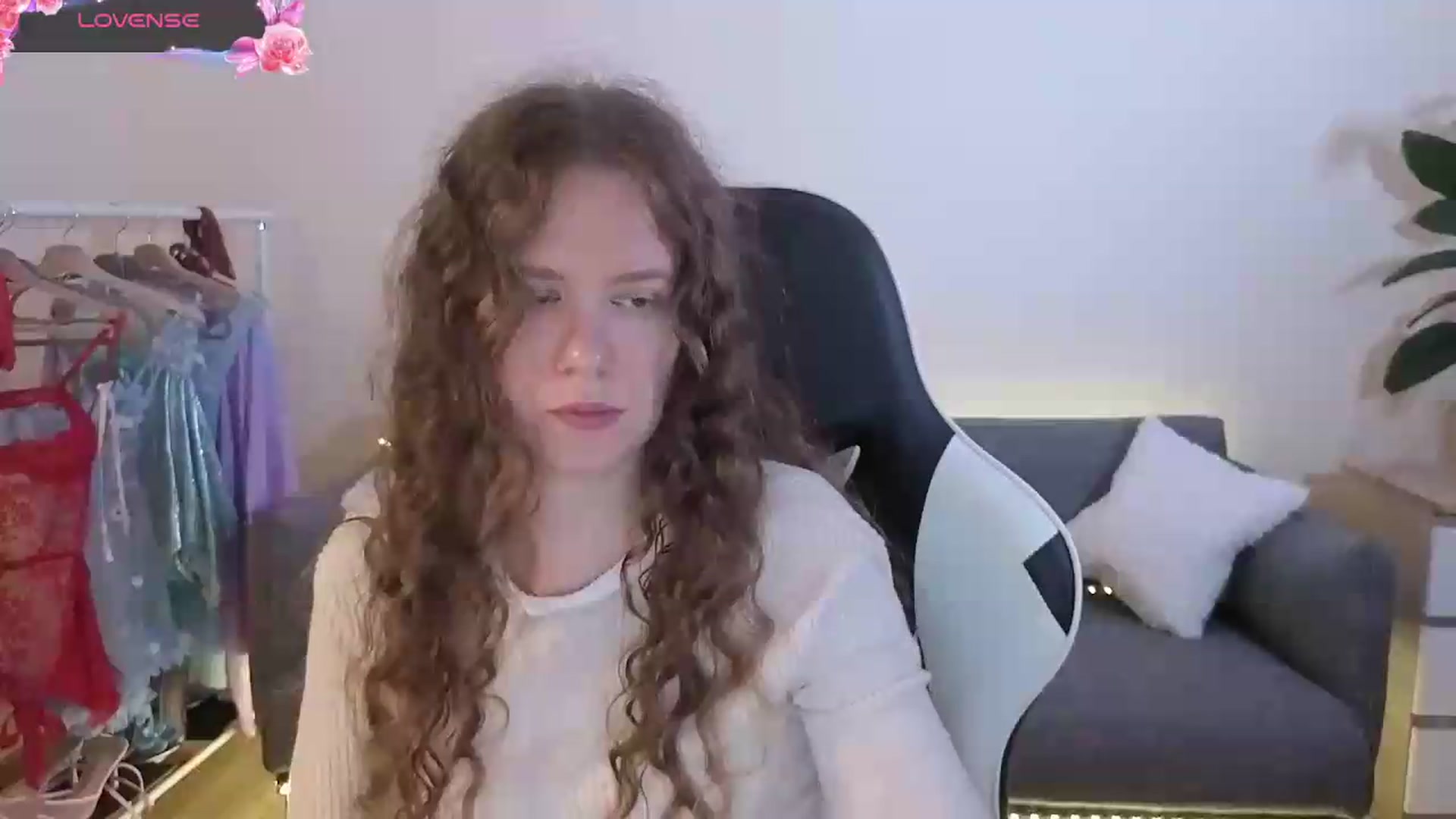 Gallery image thumbnail from BlueFlowerr's myfreecams stream on, 07/11/2026, 21:24 image 5 of 20