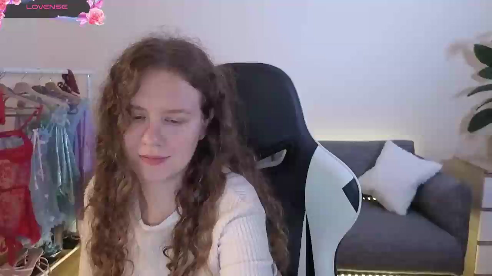 Gallery image thumbnail from BlueFlowerr's myfreecams stream on, 07/11/2026, 21:24 image 6 of 20