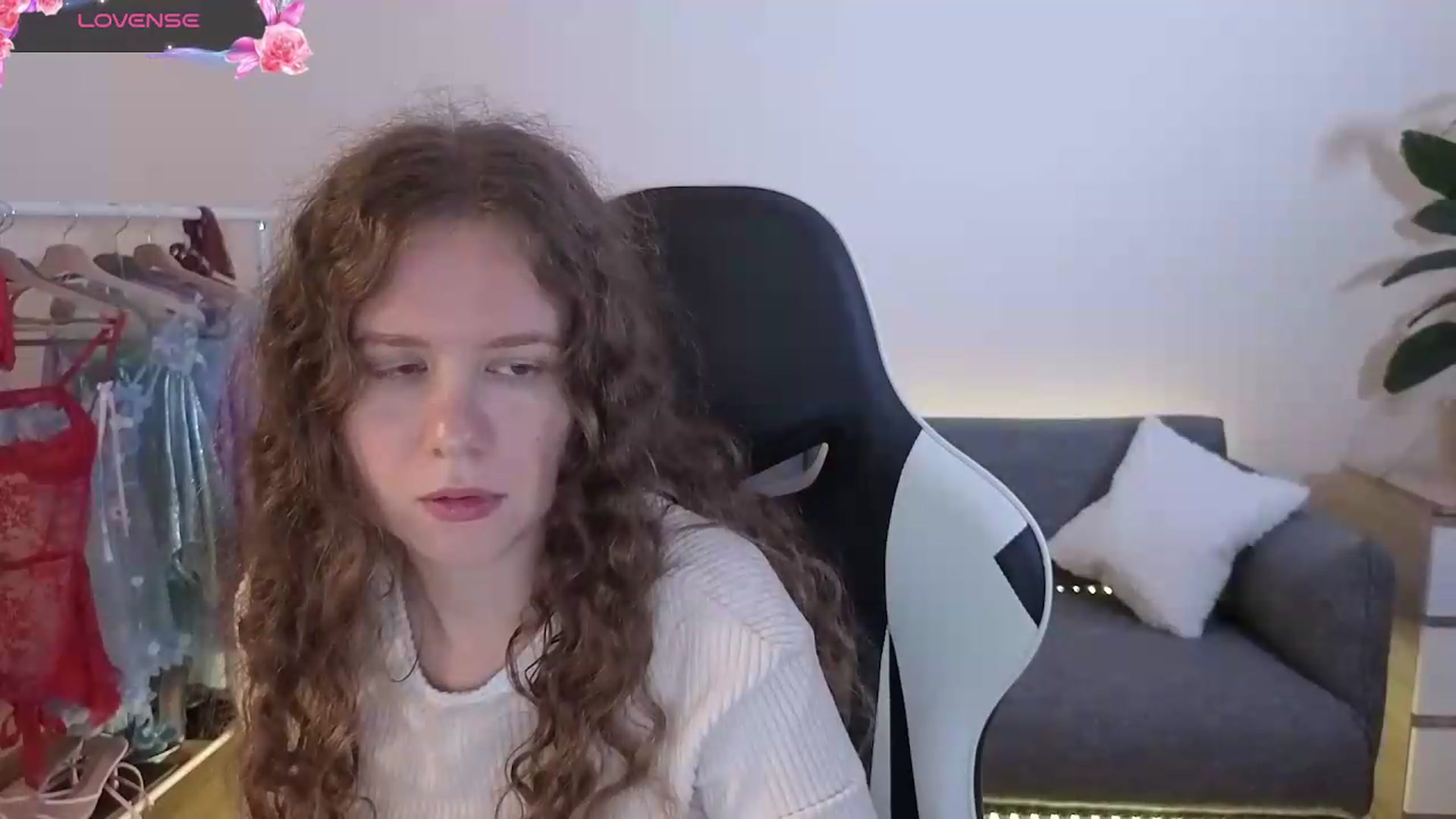 Gallery image thumbnail from BlueFlowerr's myfreecams stream on, 07/11/2026, 21:24 image 3 of 20